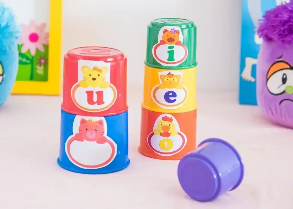 Torre Apilables con Stickers  1ra Infancia
