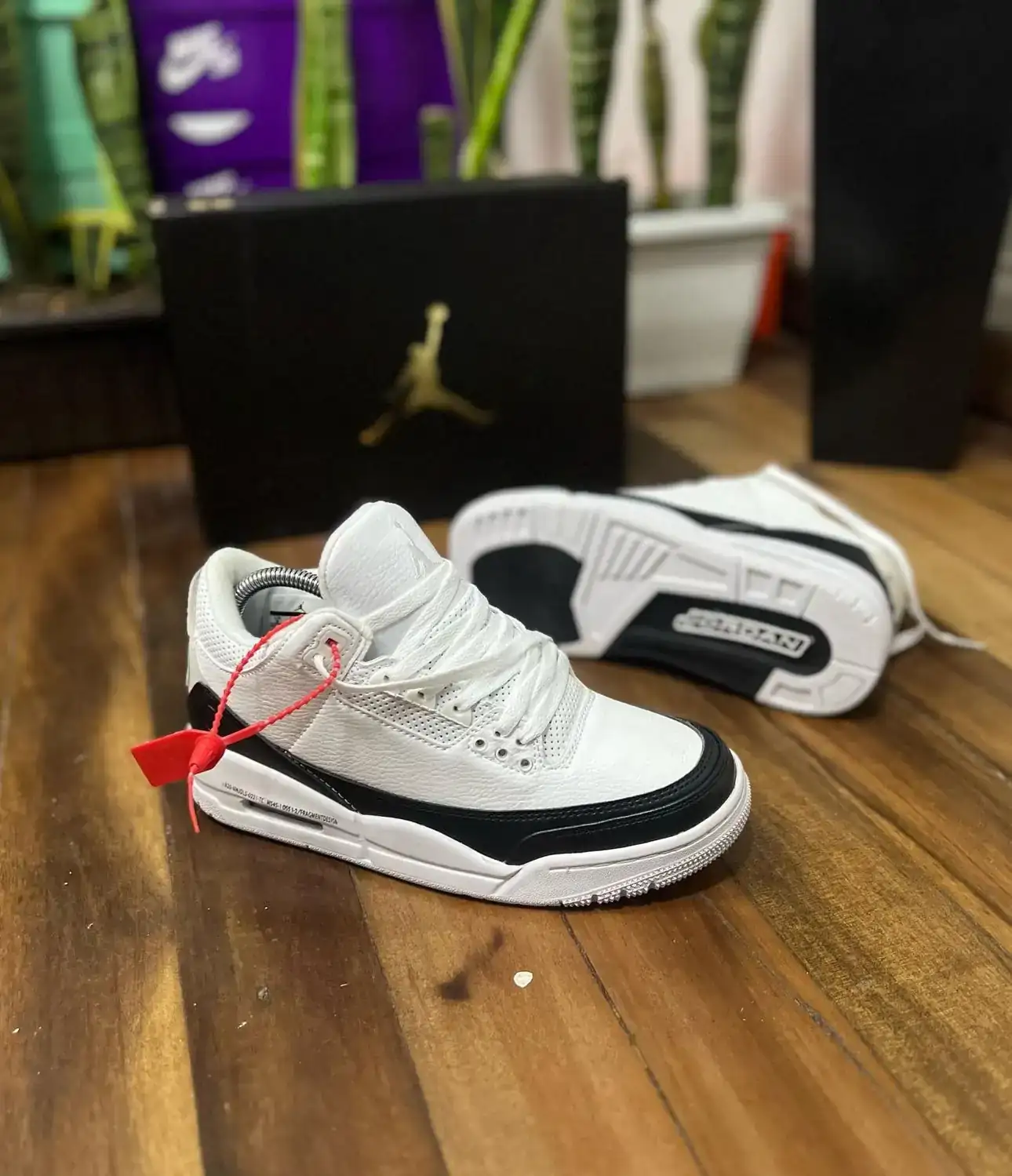 JORDAN RETRO PANDA UNISEX 3