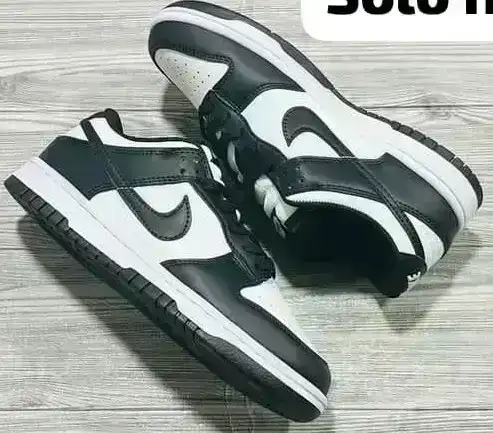 Nike low panda