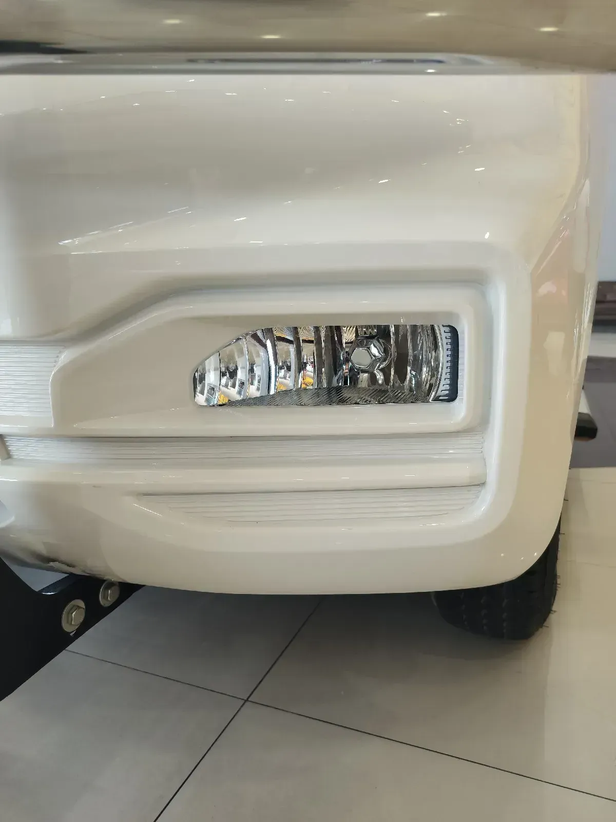 NEBLINEROS PARA N400 + FOCO LED