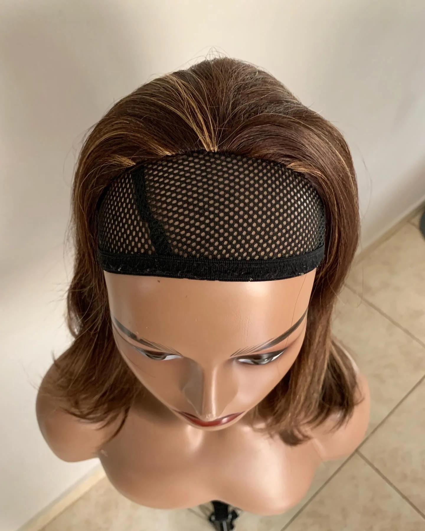 Peluca media cabeza con highlight 14” 2