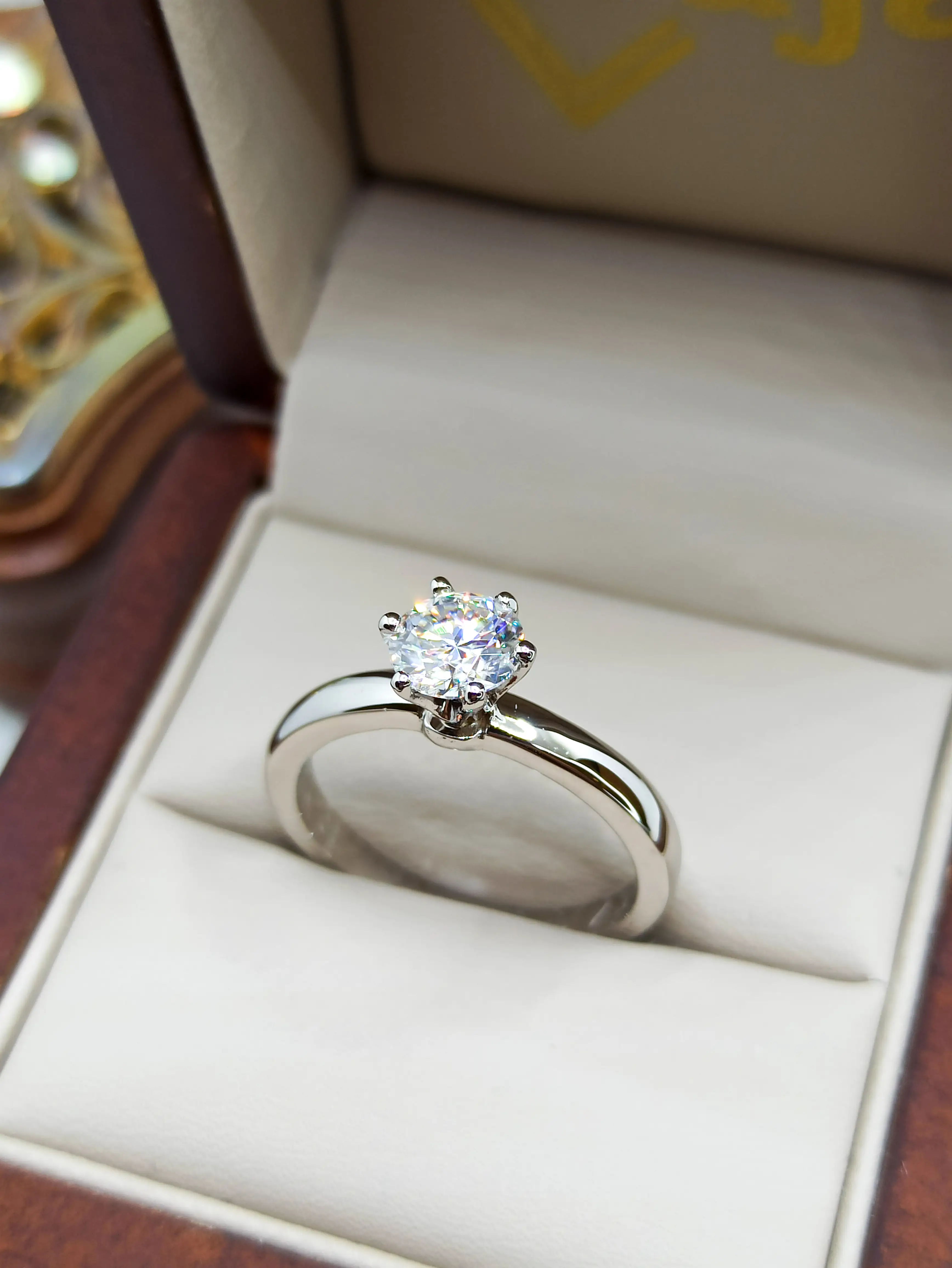 Anillo modelo Tiffany 