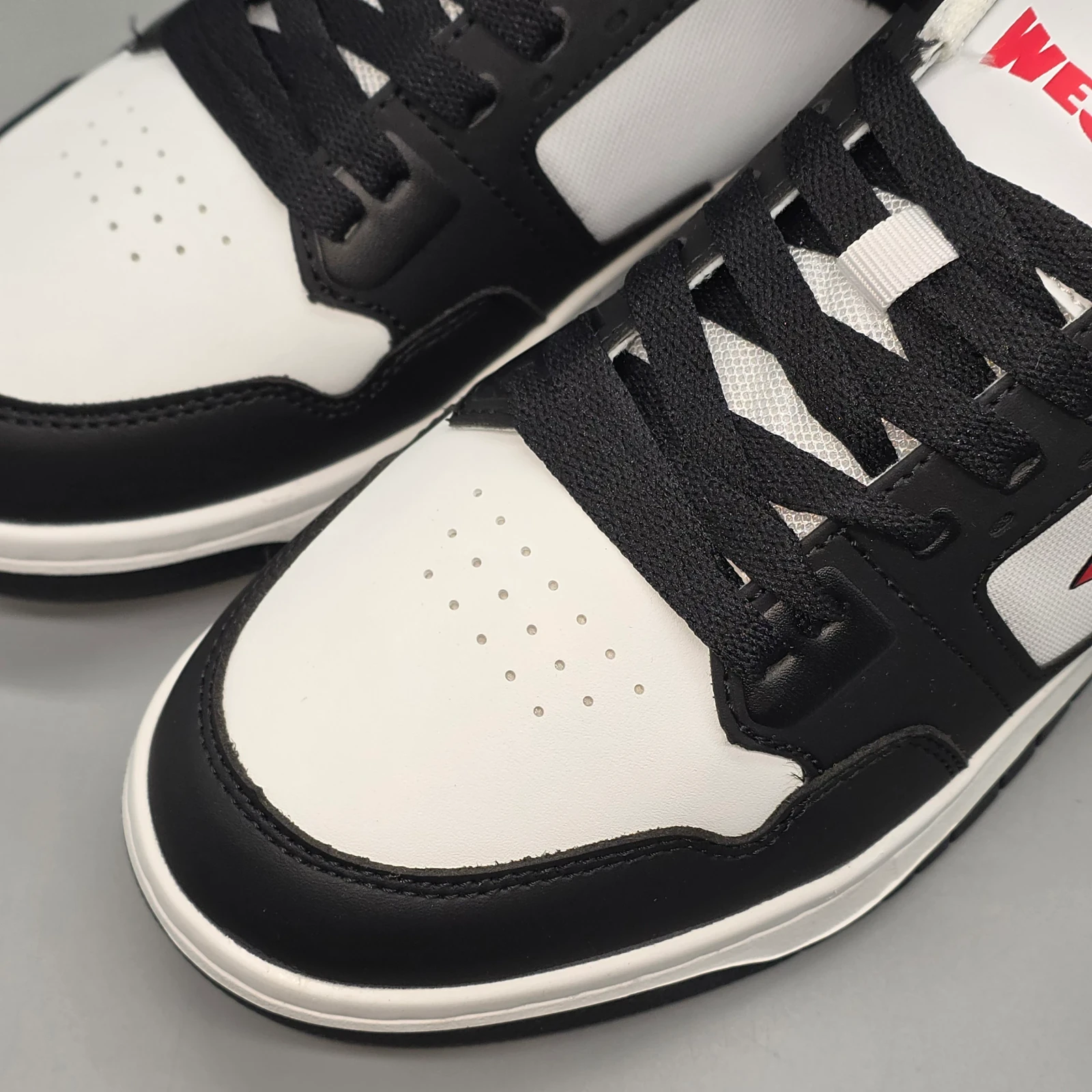 WEST RETRO COURT 6