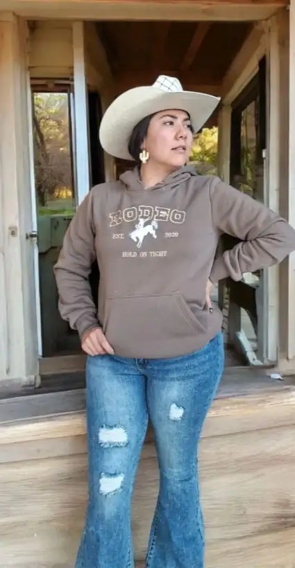 SUDADERA VAQUERA BORDADA UNISEX  3