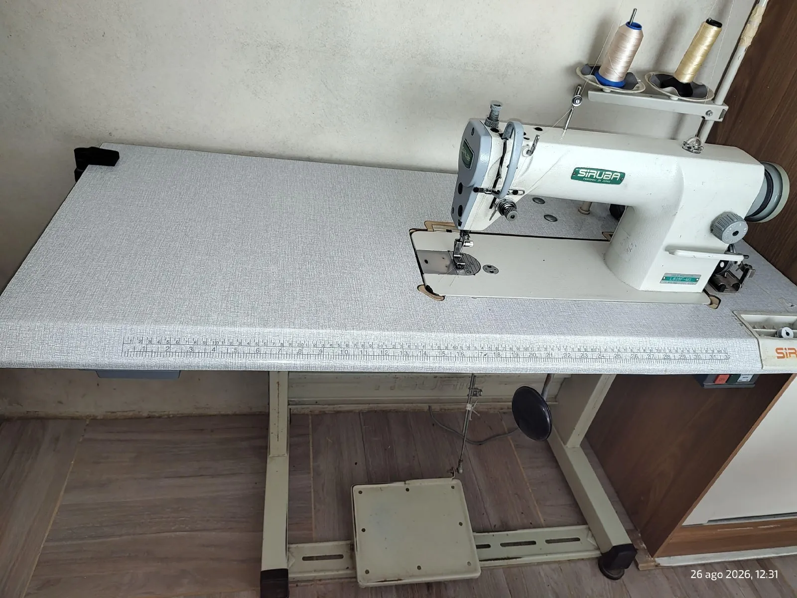 Recta industrial Siruba (L818F-M1) En funcionamiento!
