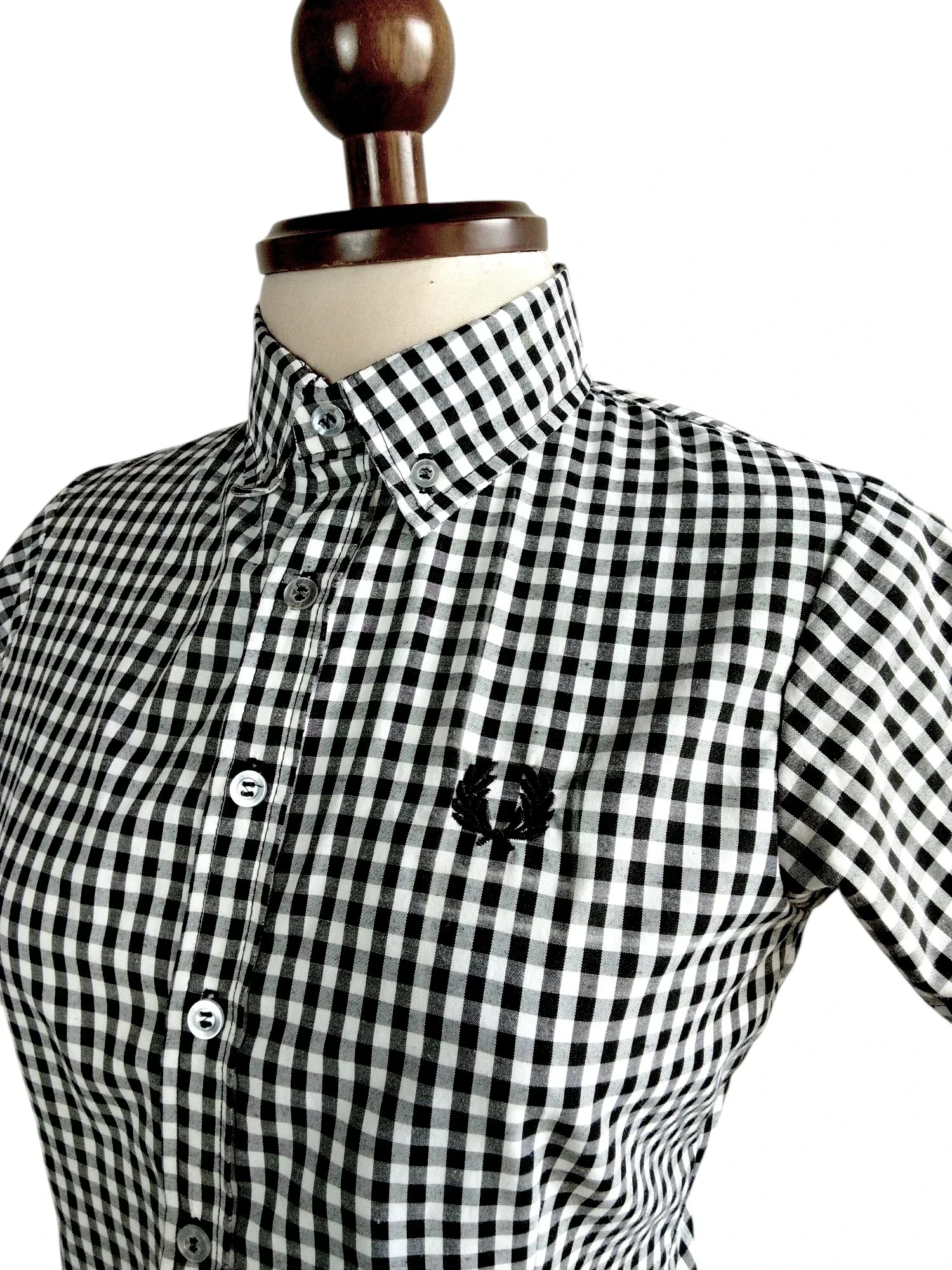 Camisa cuadros blancos con negro talla M