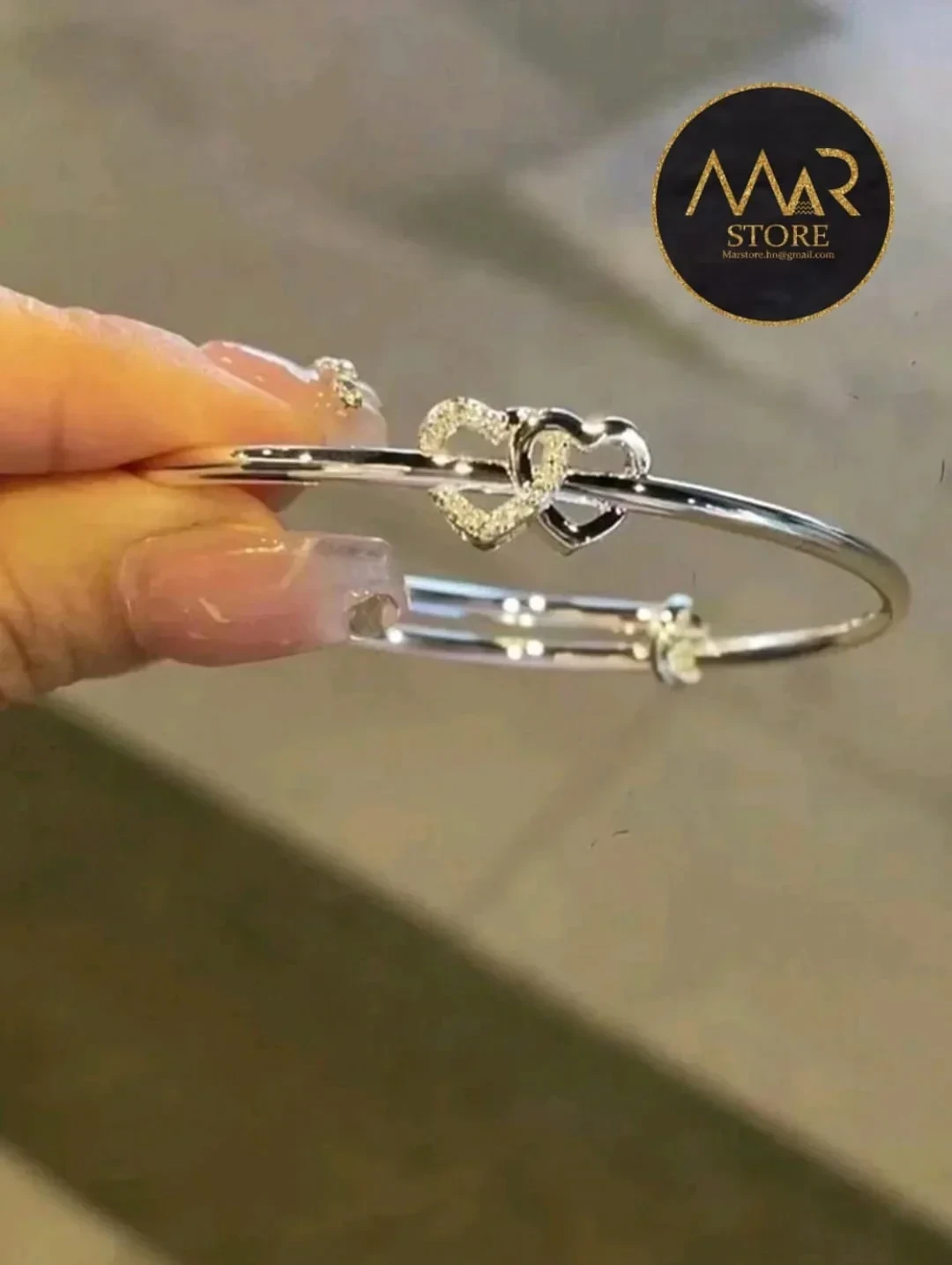 Brazalete y tobillera con diseño de corazones en aleación 