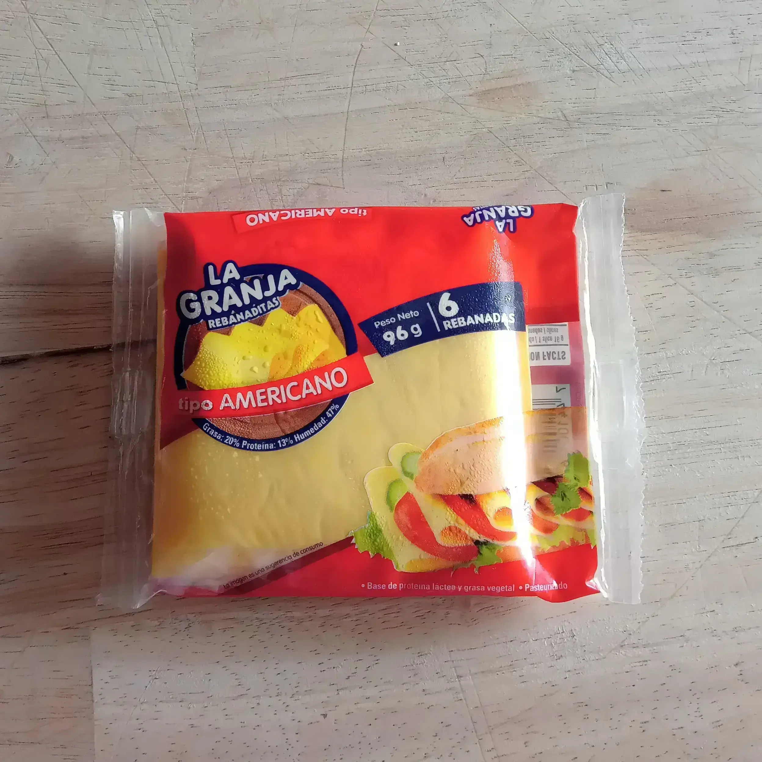 Queso tipo Americano La granja rebanaditas 6 unidades 96 g
