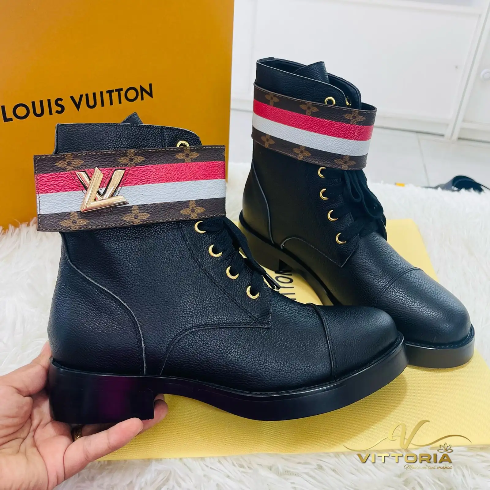 Louis Vuitton  2