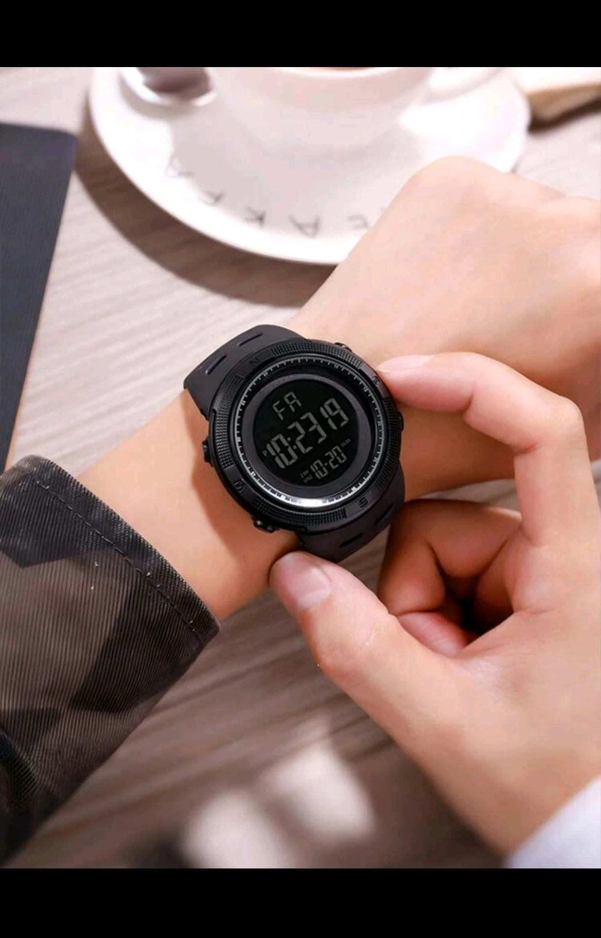 Reloj Digital Deportivo para Caballero - Reloj de Pulsera Táctico Militar con Retroiluminación EL, Alarma, Cronómetro y Calendario 2