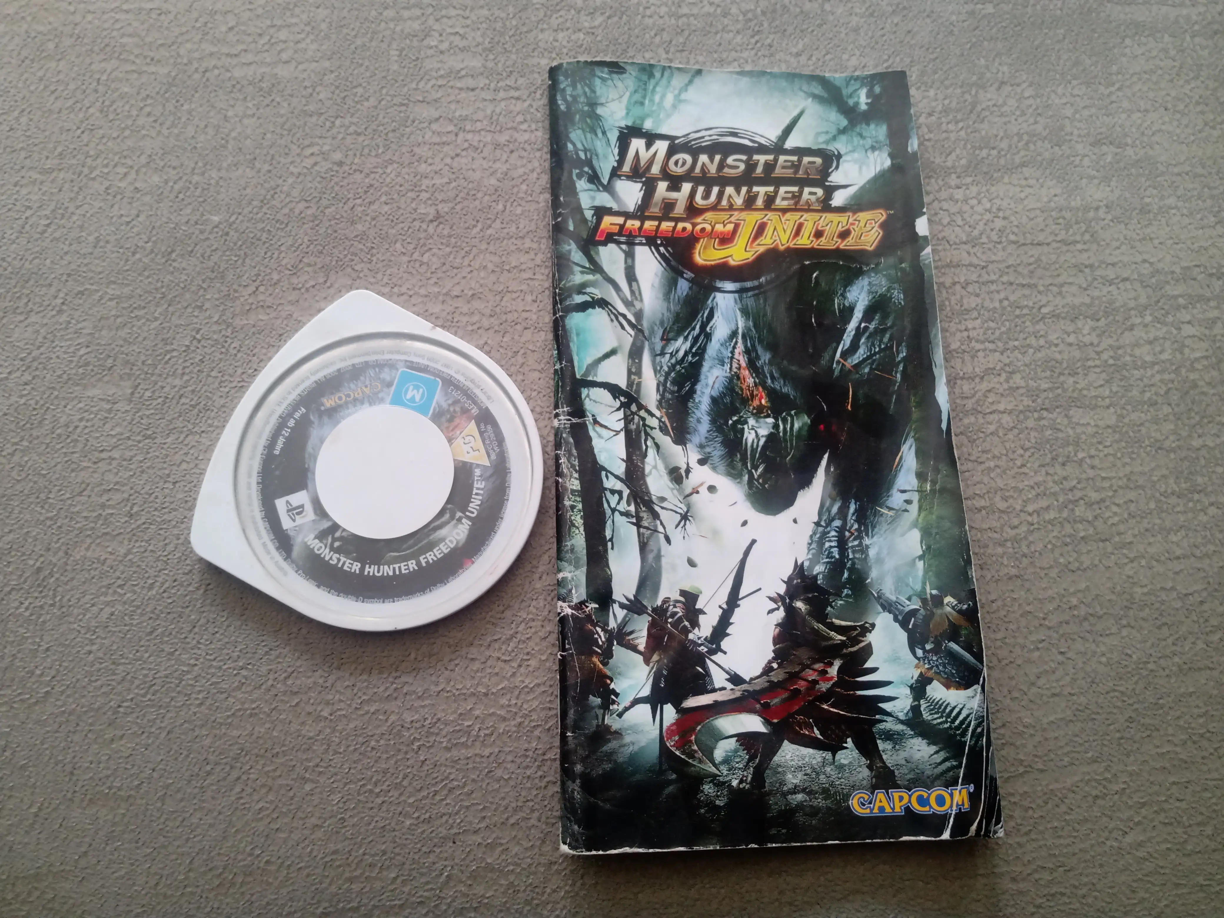 Monster Hunter Freedom Unite (Español)