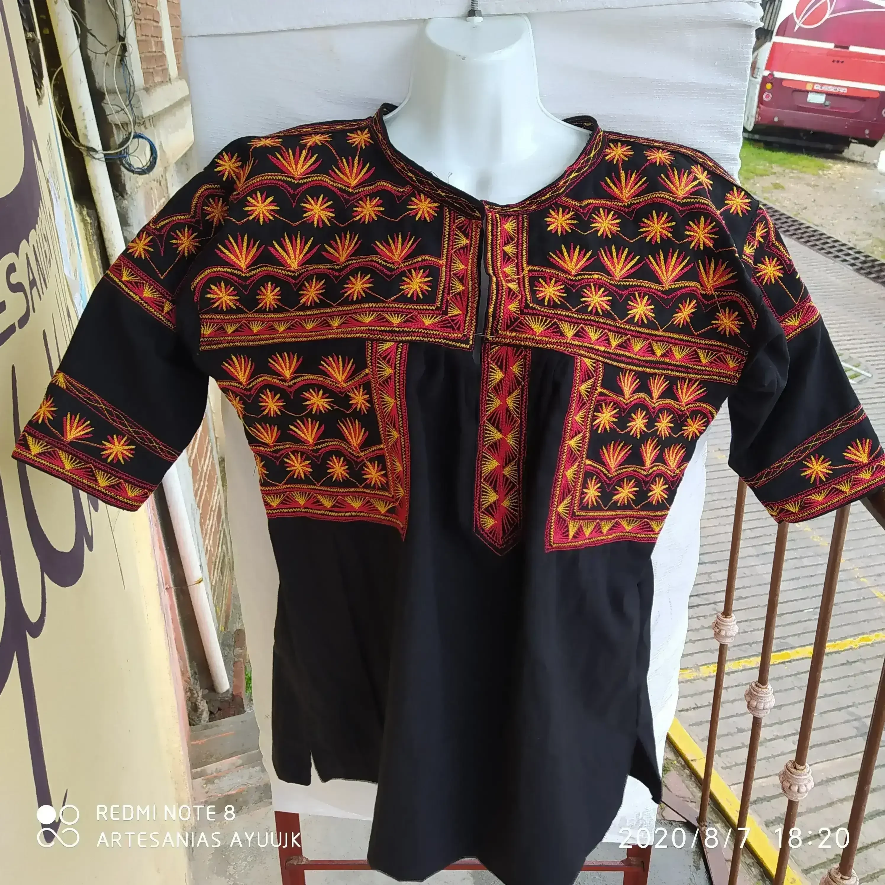 Blusa artesanal 018
