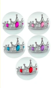 Corona plastica con gemas