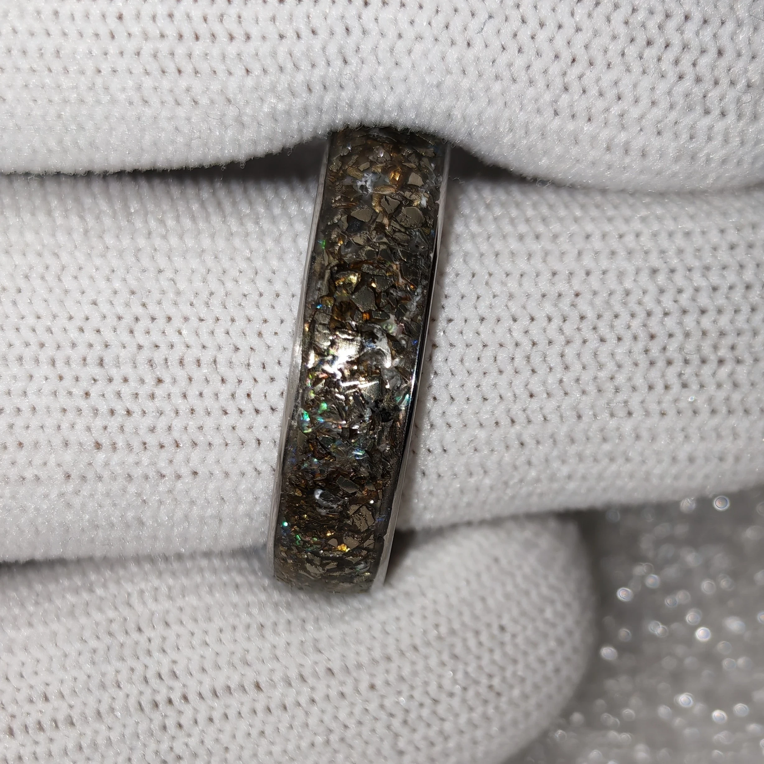 Anillo de pirita y mica aurora espectacular  3
