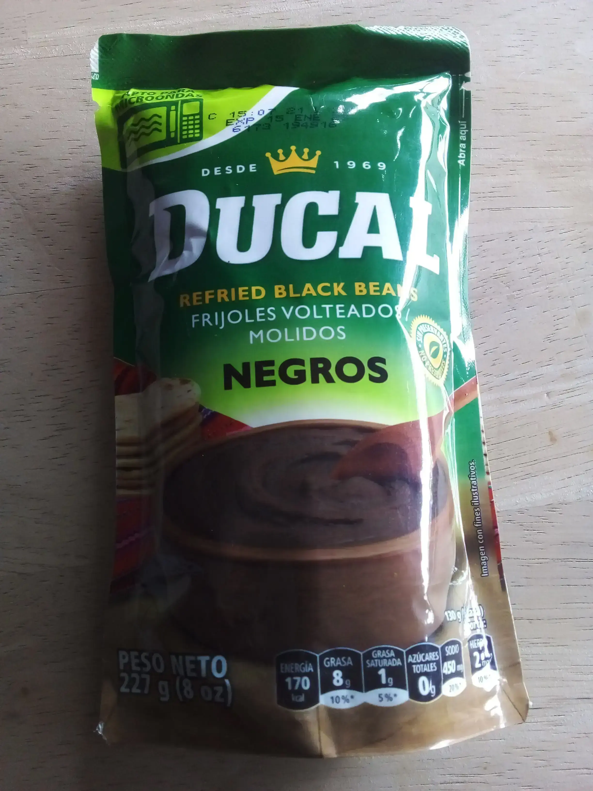 Frijol volteado de sobre negro de 8 onza