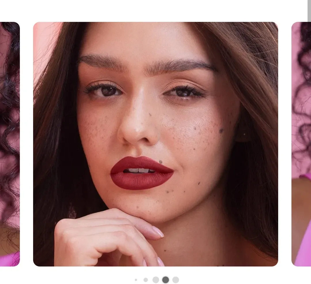 Delineador de labios plump y pout 6