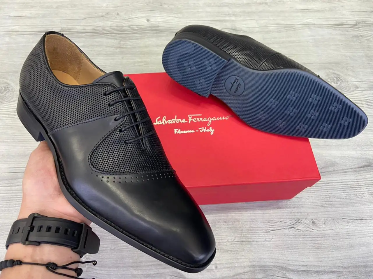 Zapato casual FERRAGAMO 4