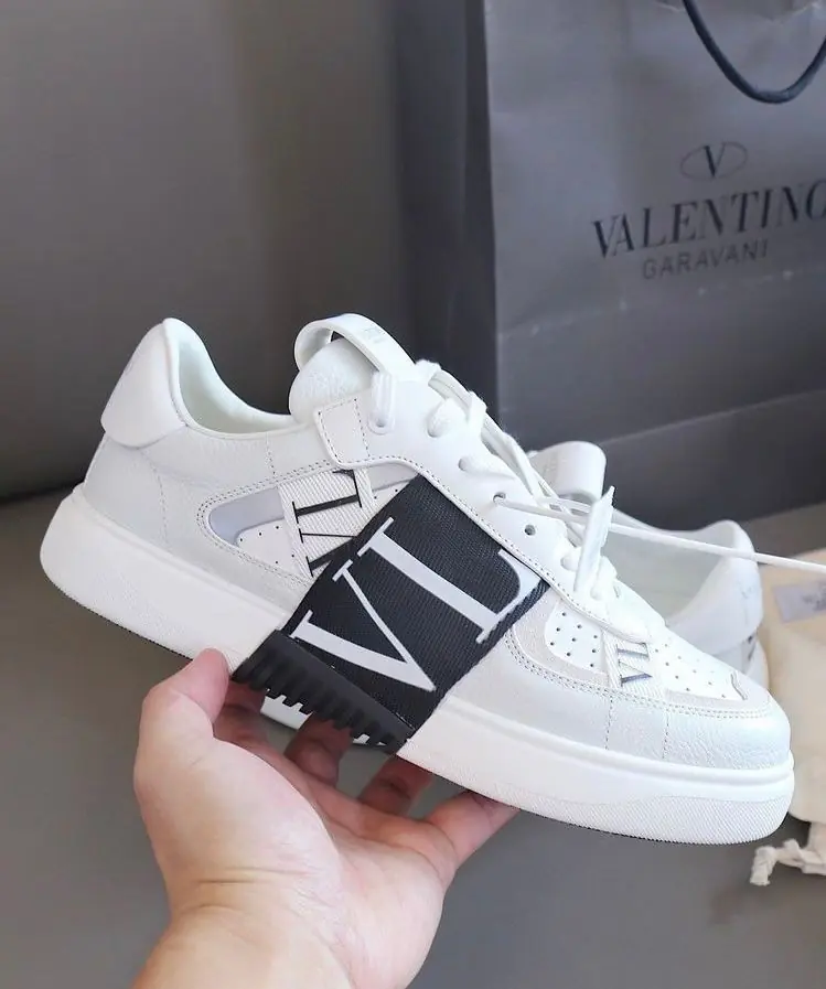 VALENTINO AAA 2