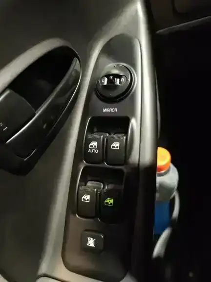Hyundai  Elantra 