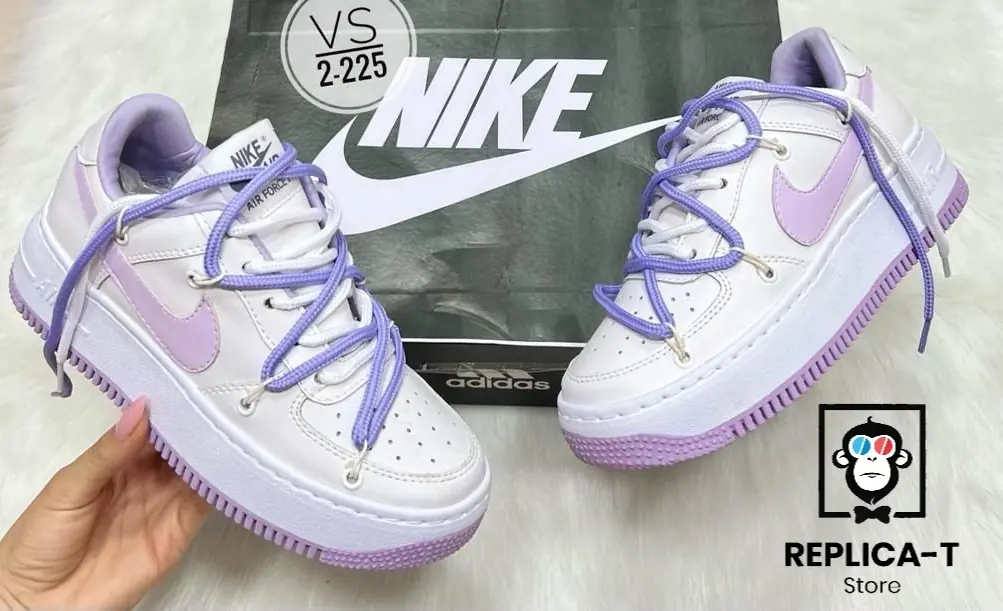 NIKE YT 4
