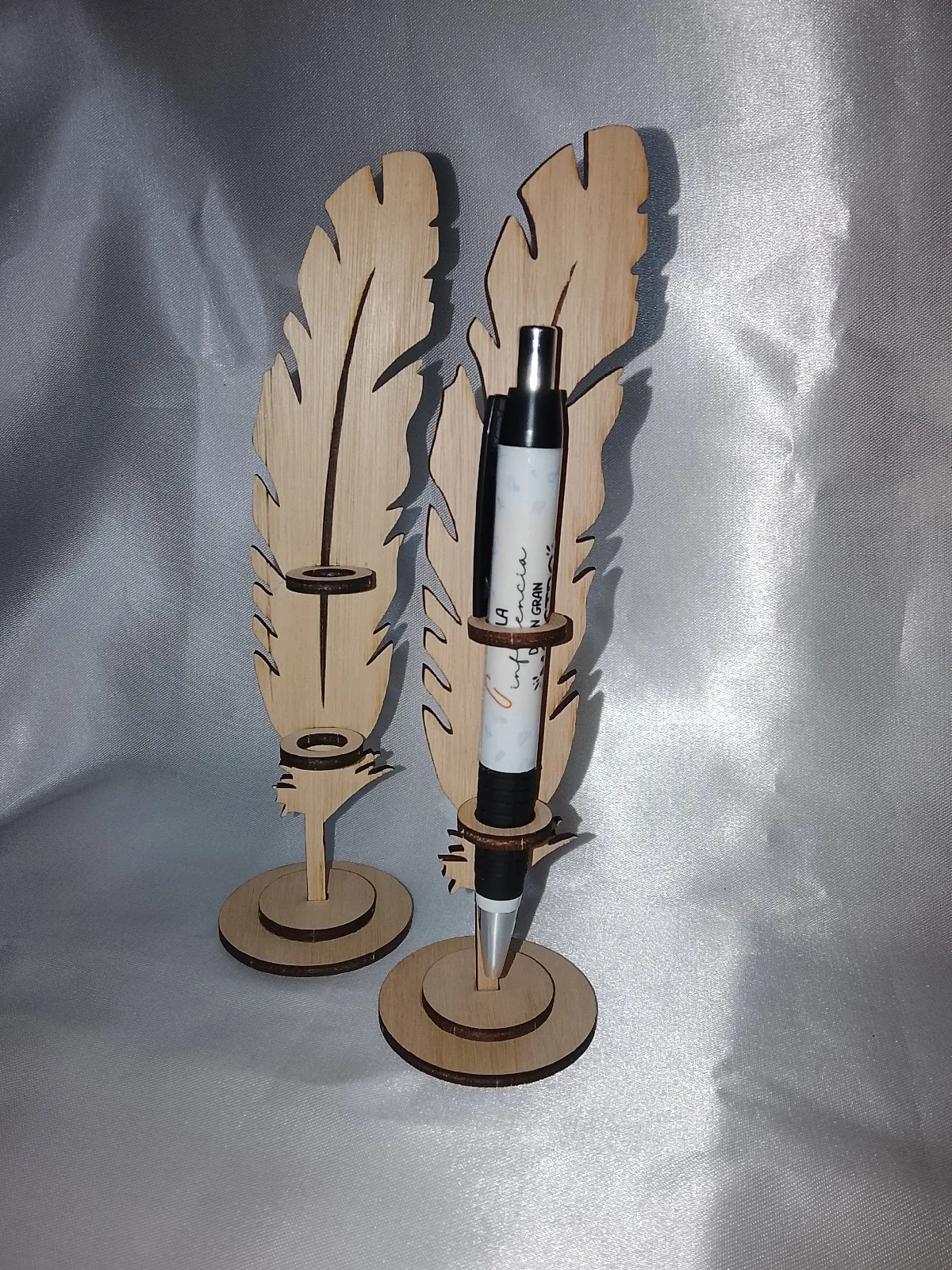 Soporte pluma con lapicera  2