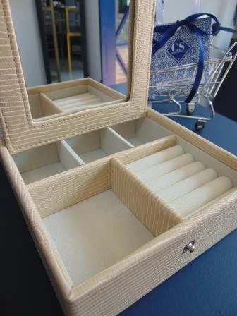 JOYERO LUXURY GRANDE ESPEJO CUERINA BEIGE  2
