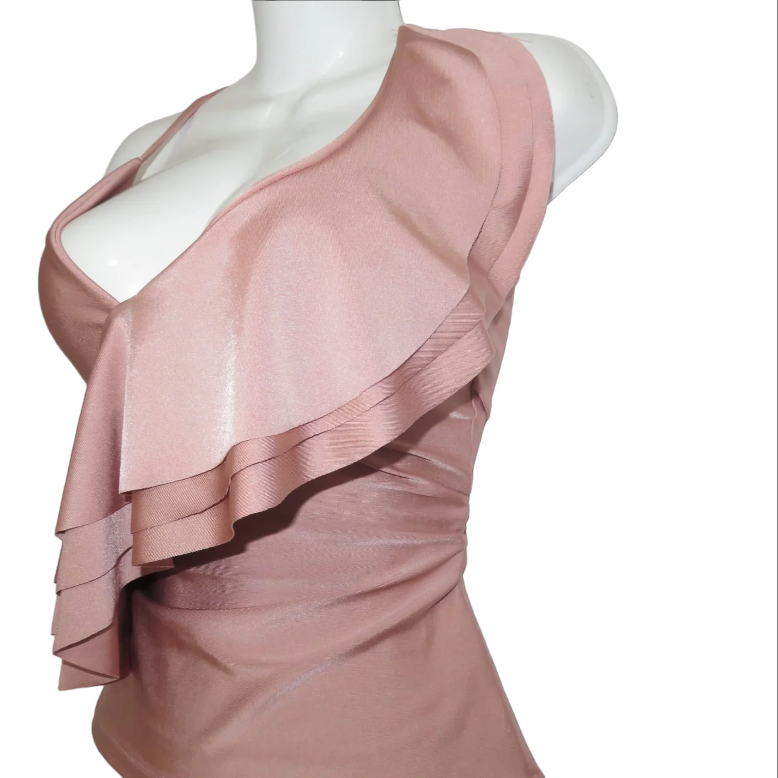 Blusa rosa con olan sin manga 4