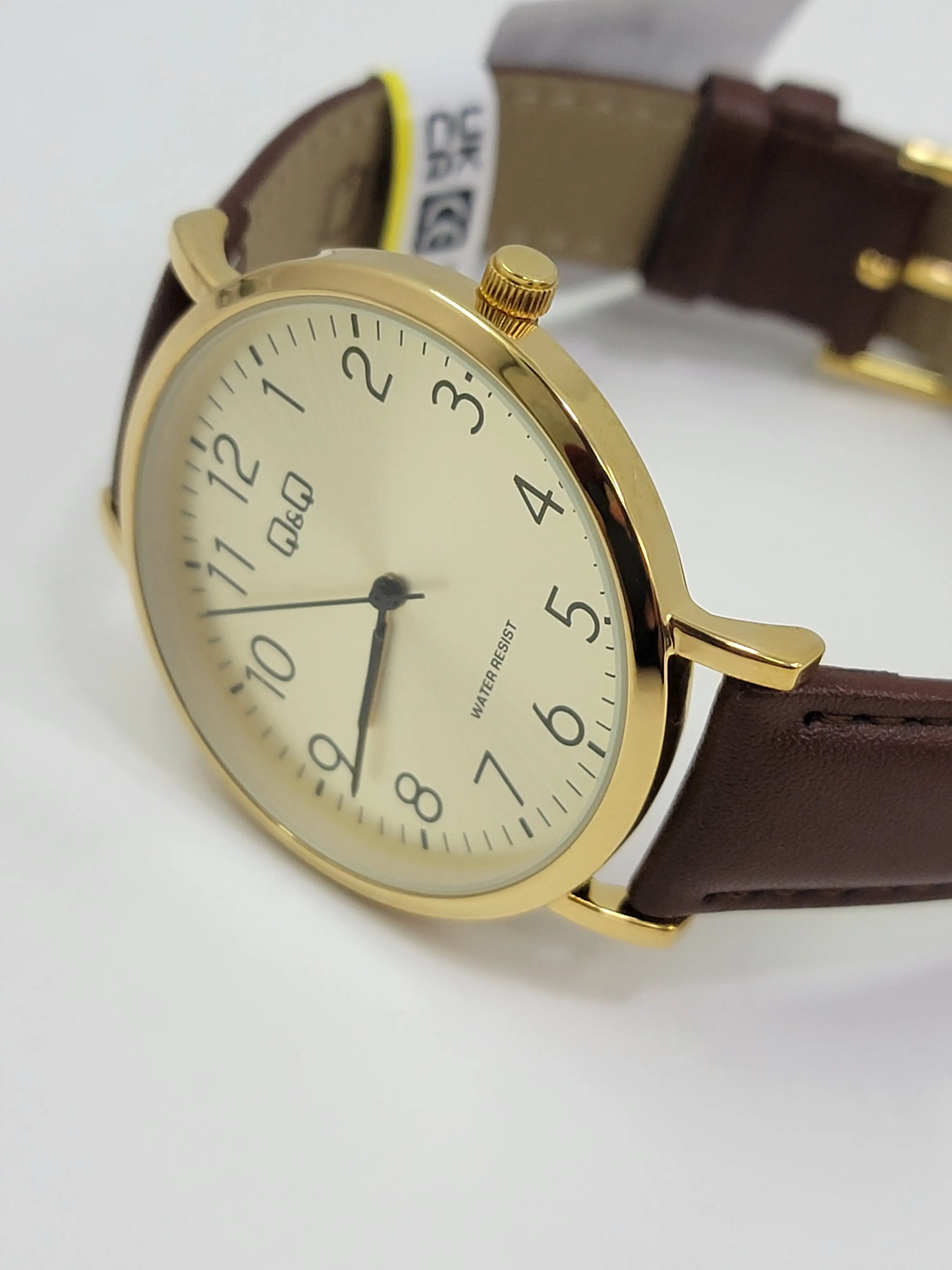 RELOJ DE CUERO Q&Q