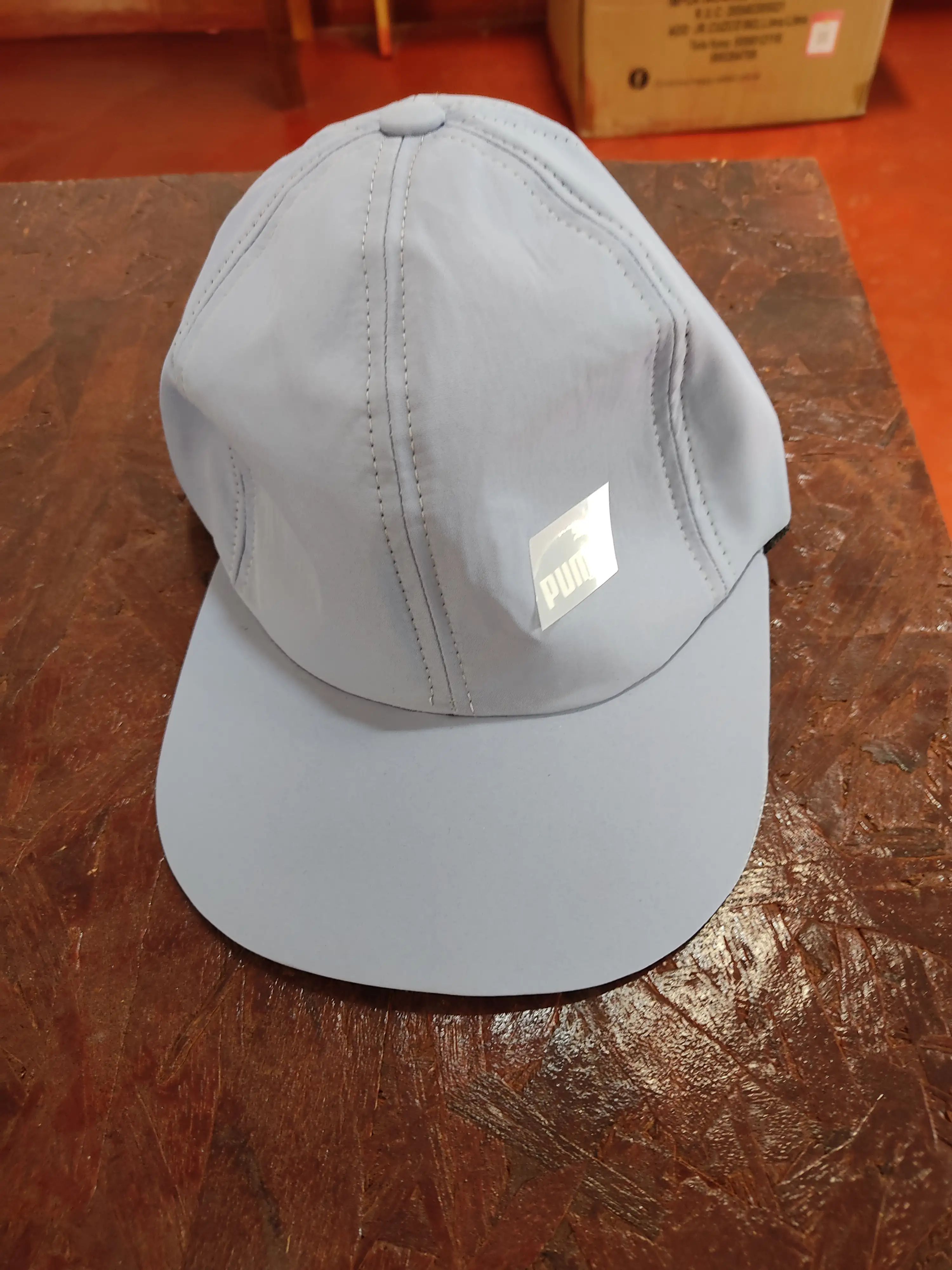 Gorra adida