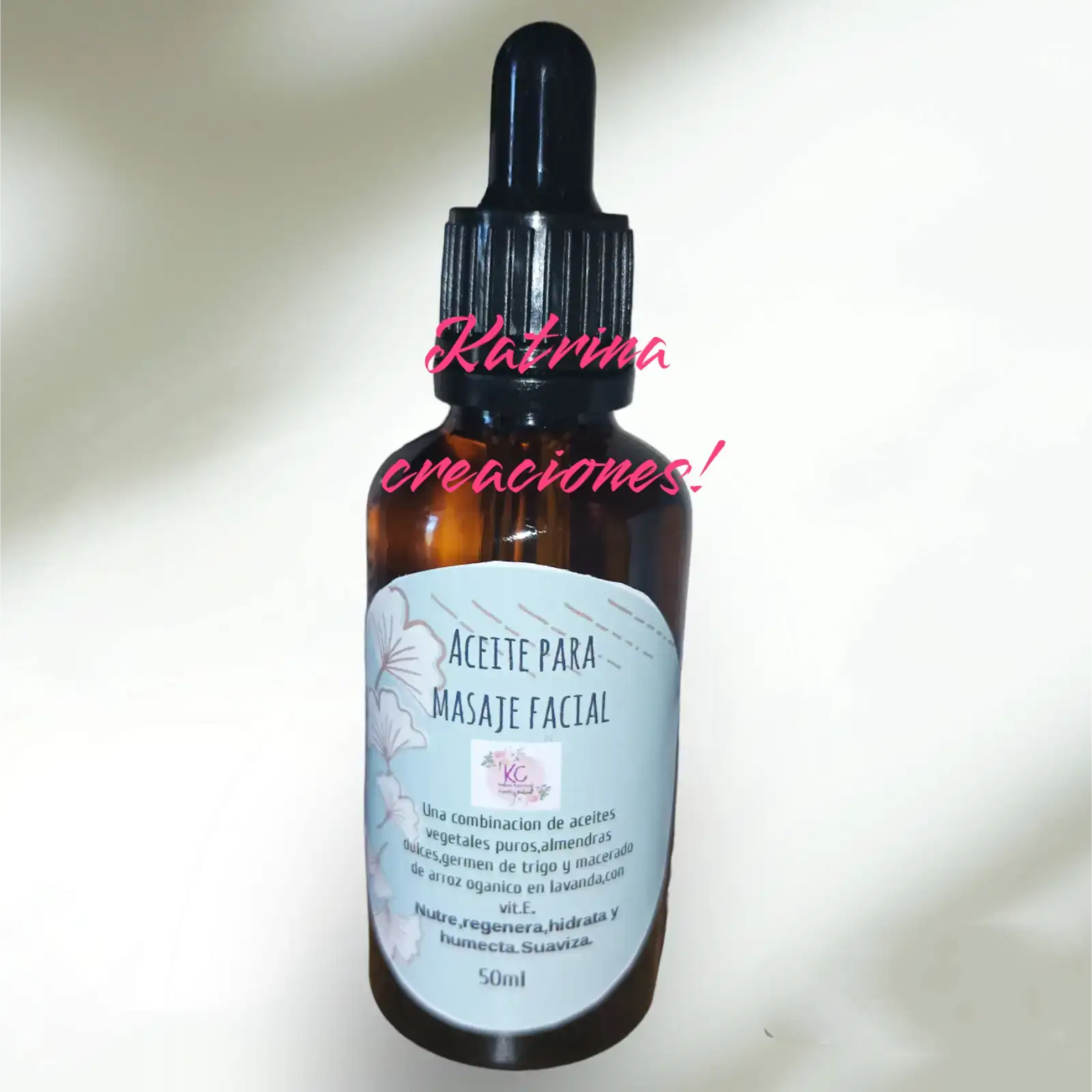 Aceite para masajes faciales.