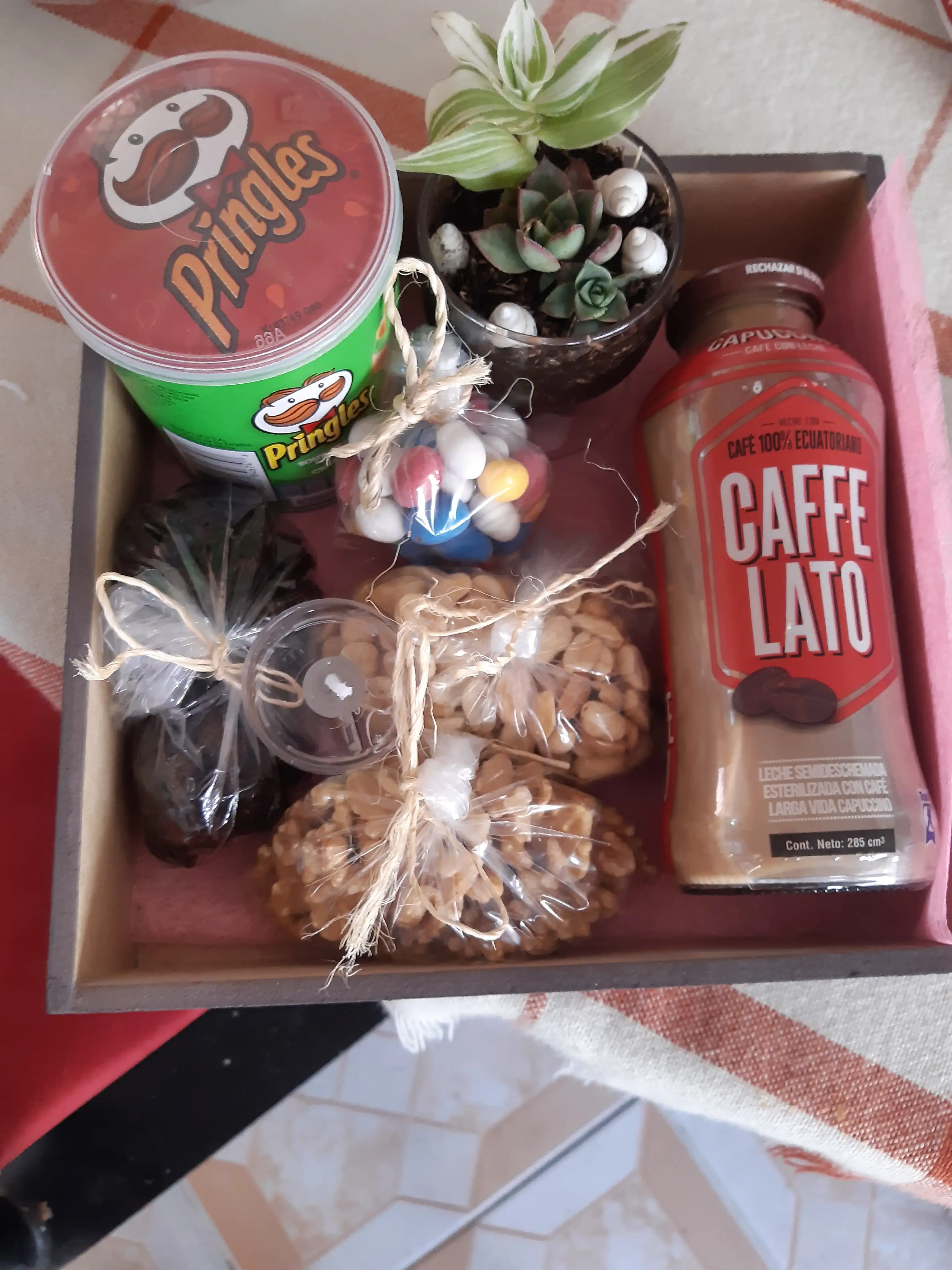 Arreglo frutos secos y corona 2