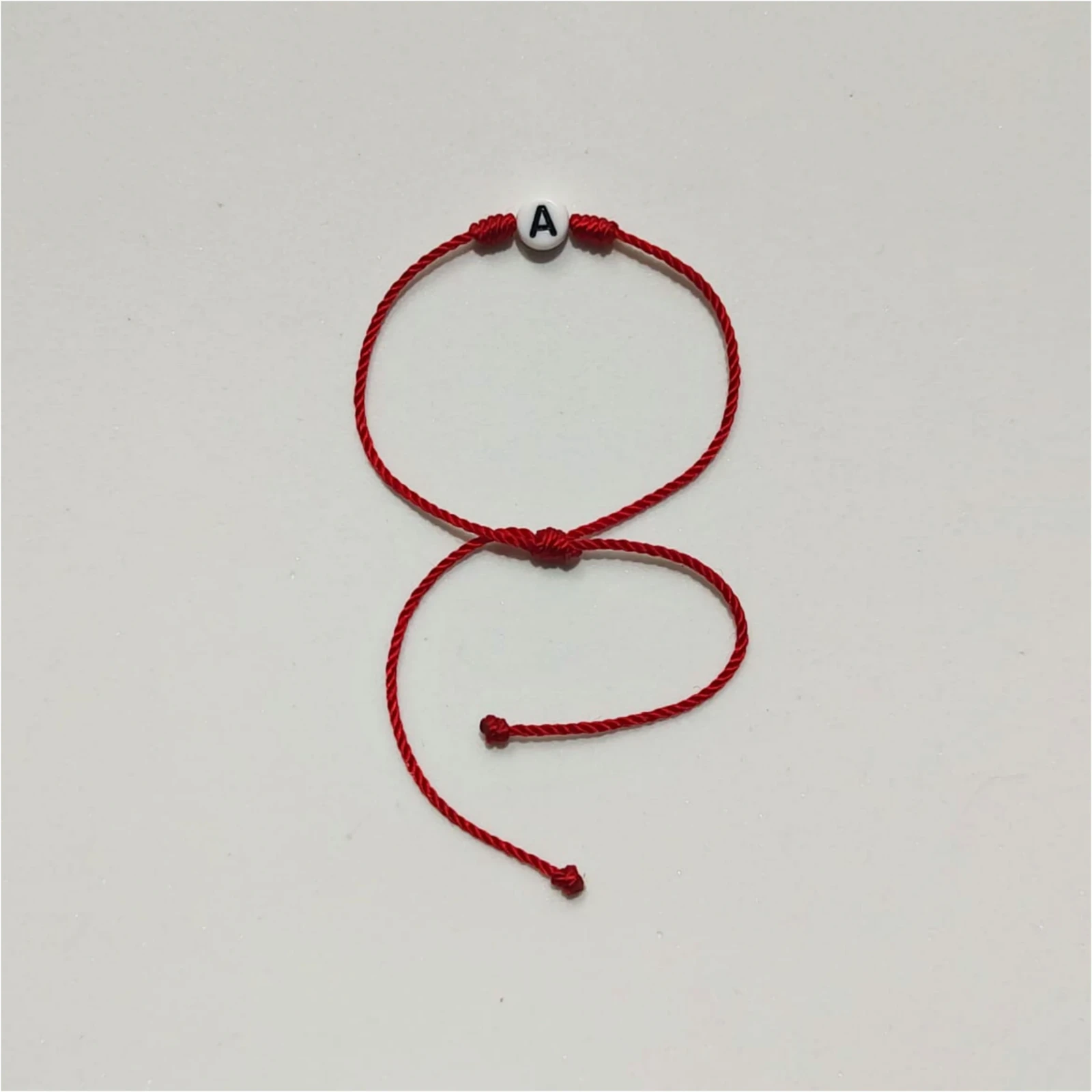 Pulsera Sencilla Roja de Inicial 2