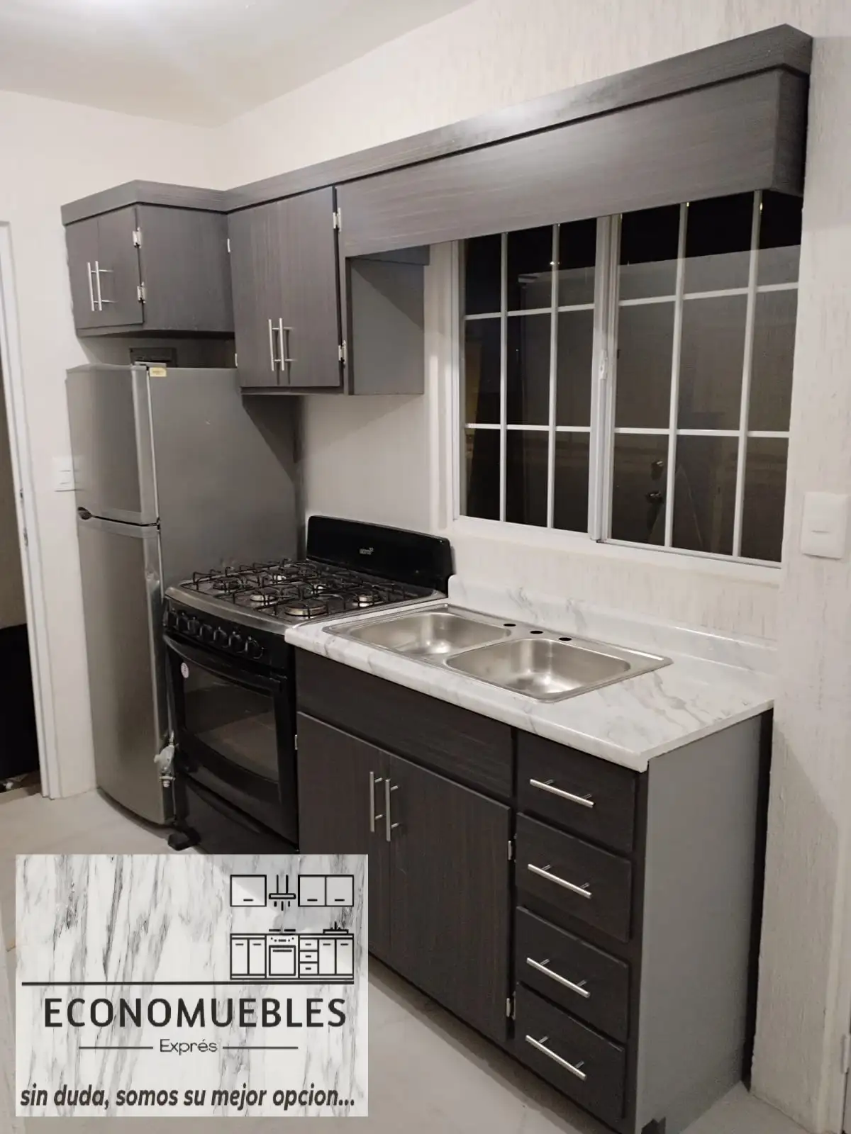Cocina gris