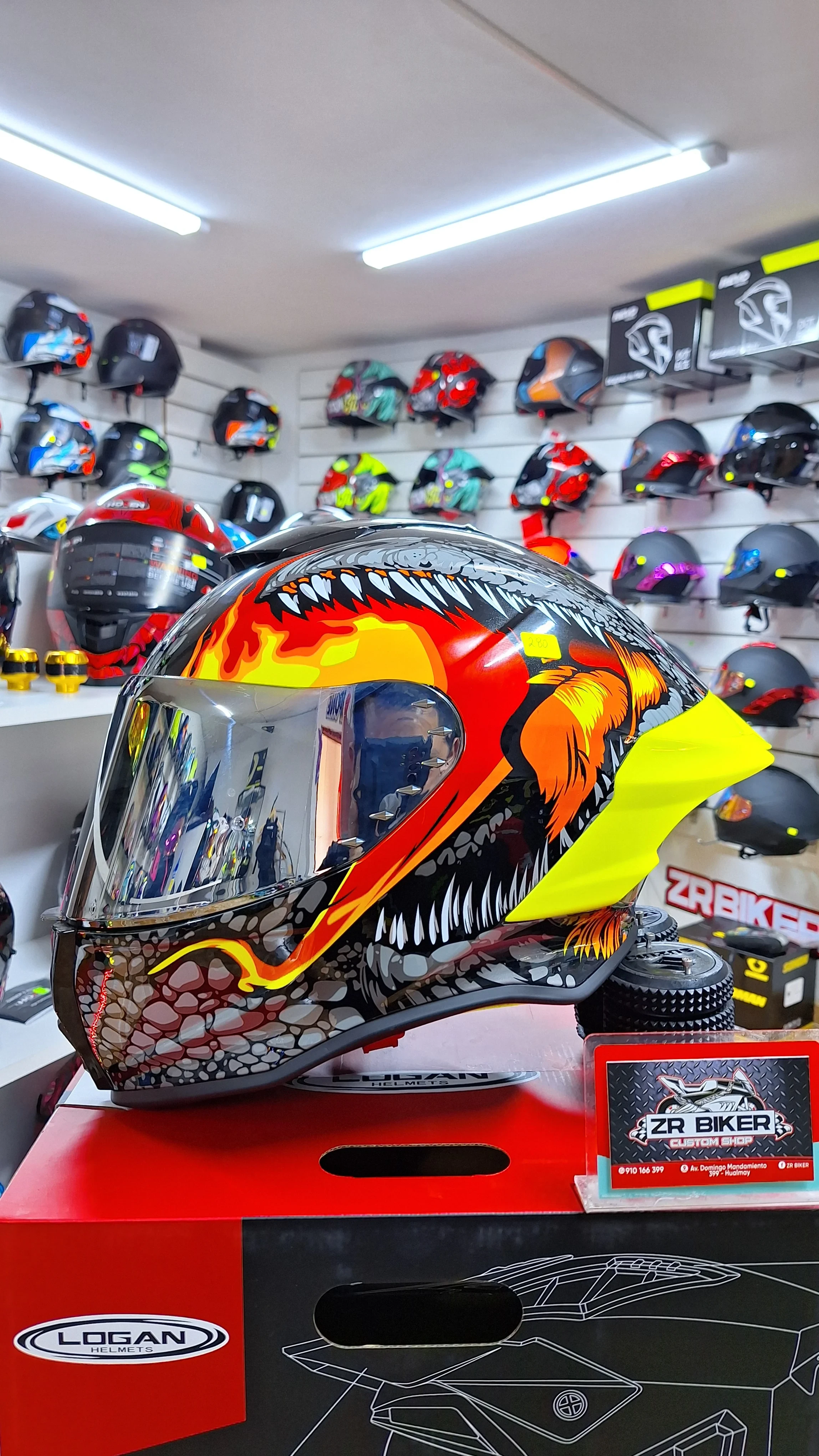 CASCO KRAIN VISOR PLATA