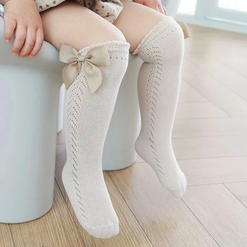 MEDIAS BEIGE LARGAS