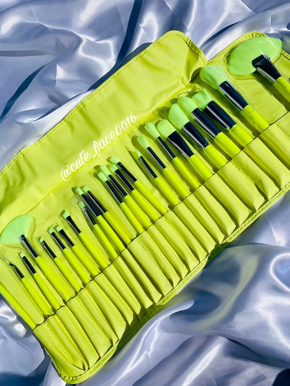 Brochas Neon Yellow Beauty Creations 
