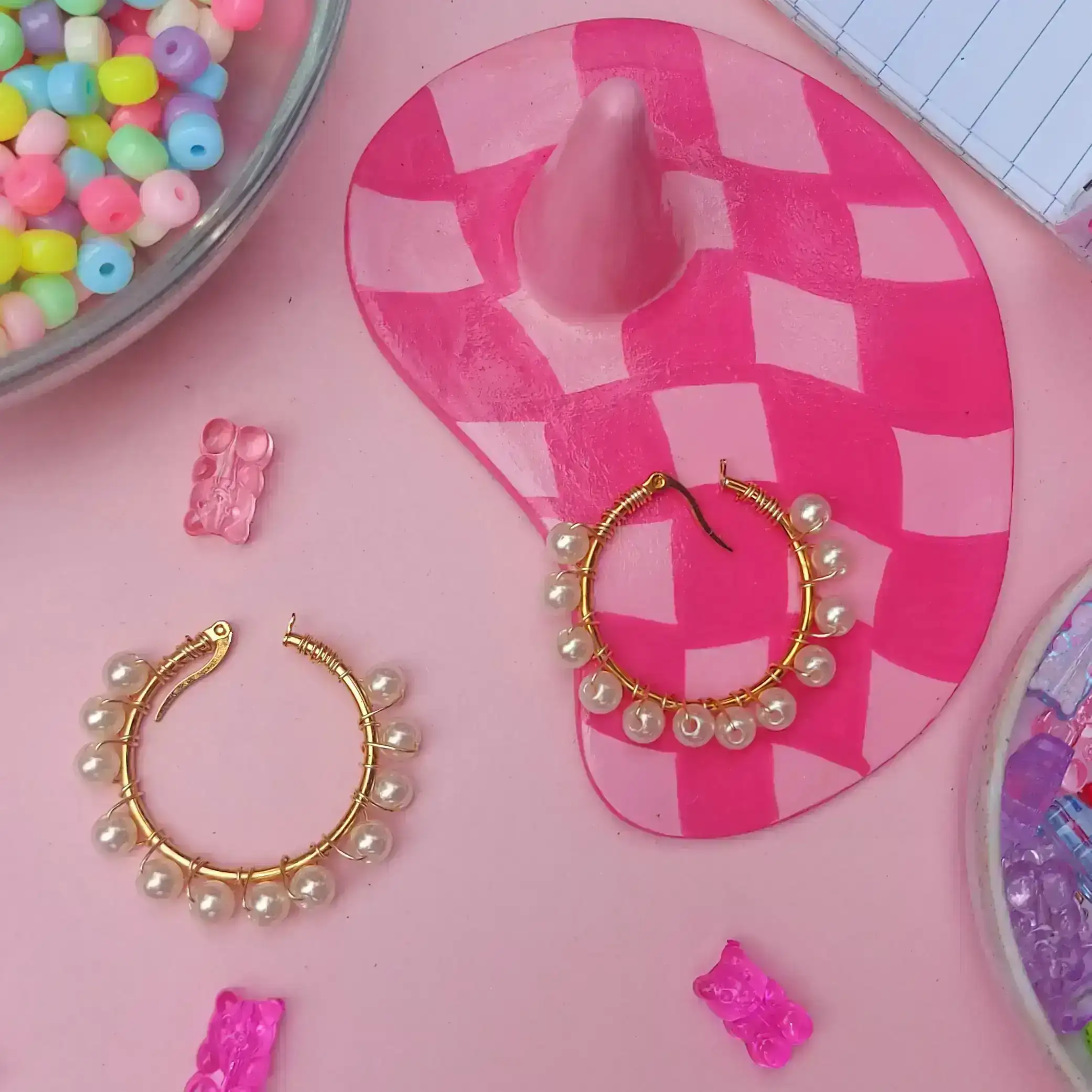 Argollas tejidas con perlas  2
