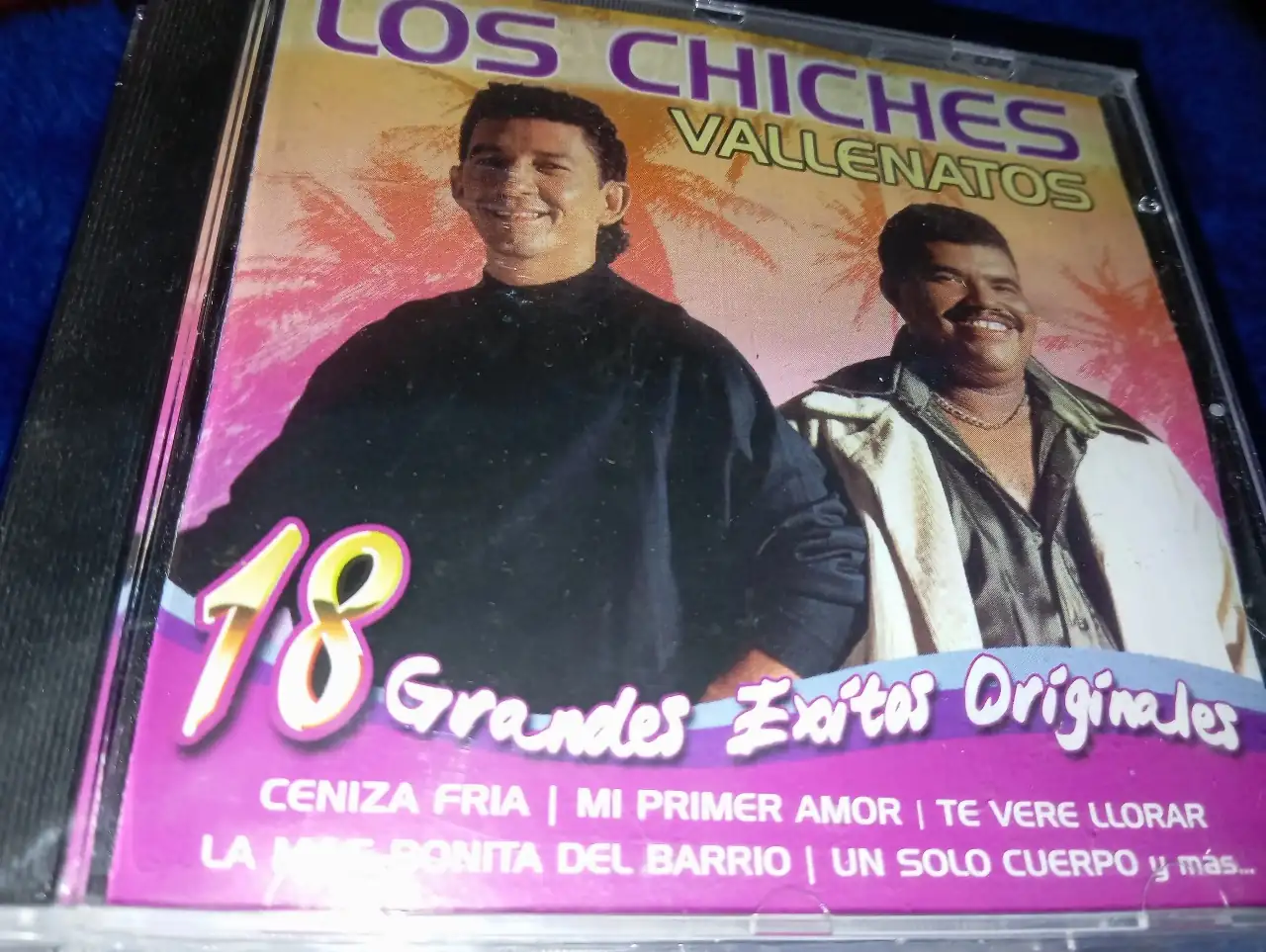 Los Chiches Vallenatos - 18 Grandes Exitos 