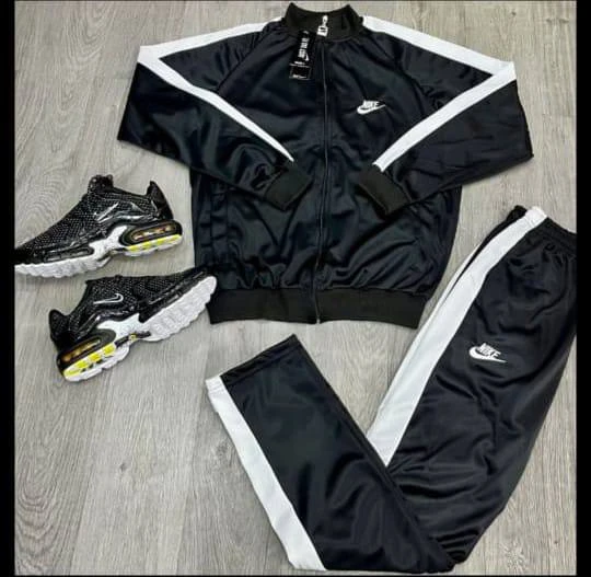 Conjunto de sudadera Nike