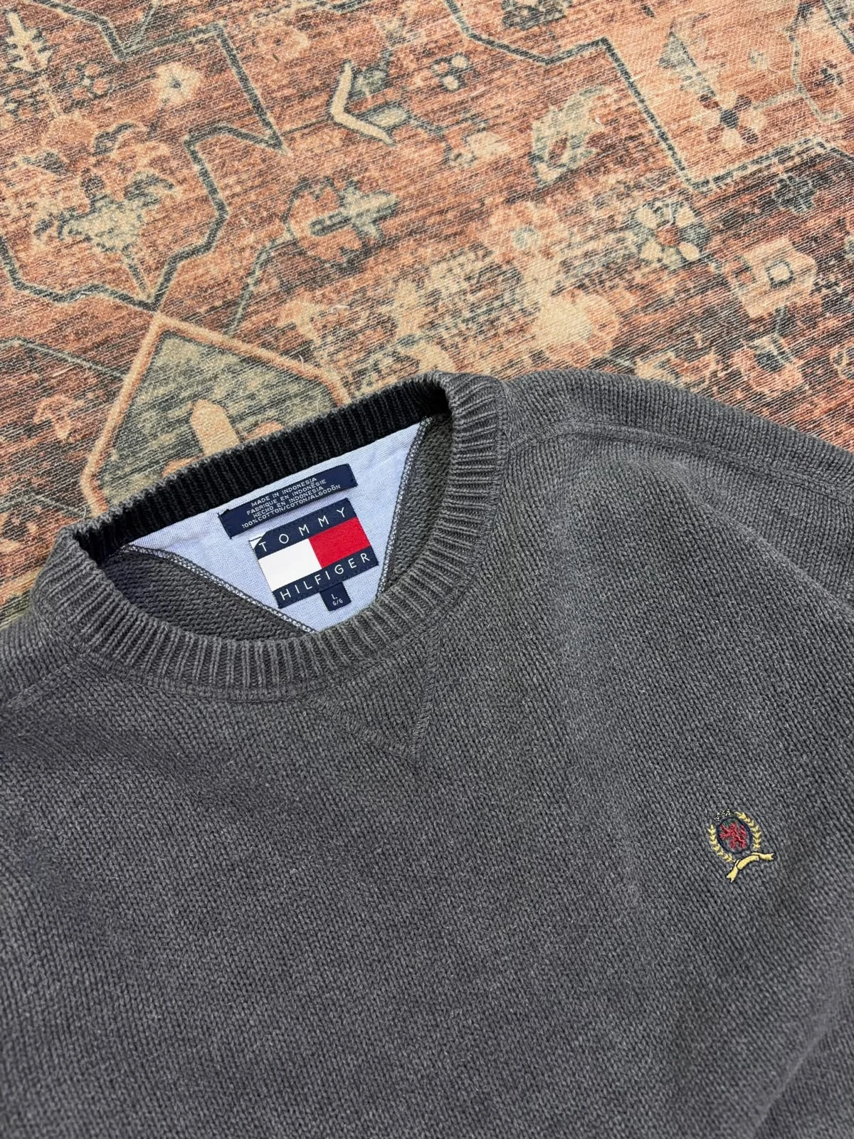 VINTAGE TOMMY HILFIGER CREWNECK SWEATER 4