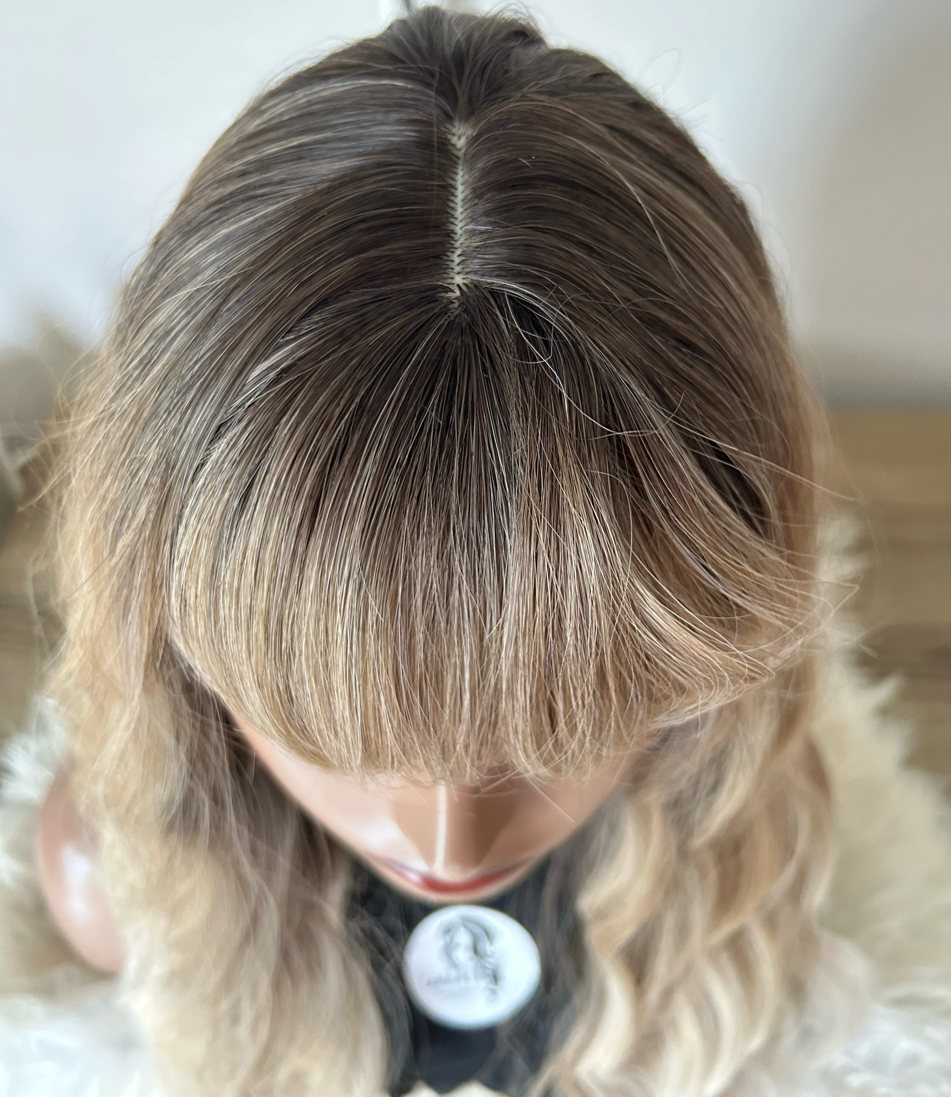 Peluca semi 20” con flequillo  4