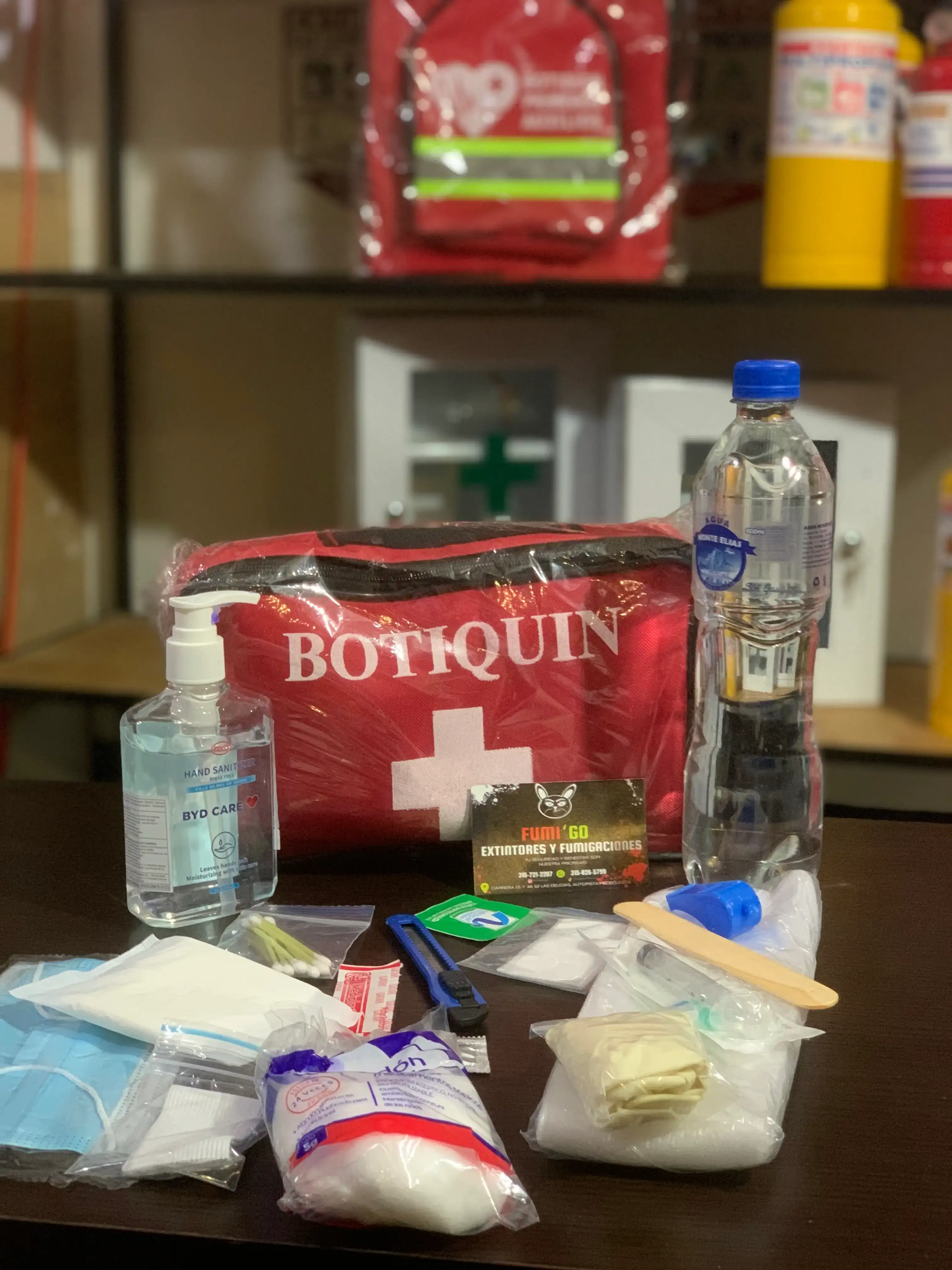 Botiquín reglamentario 18 elementos 