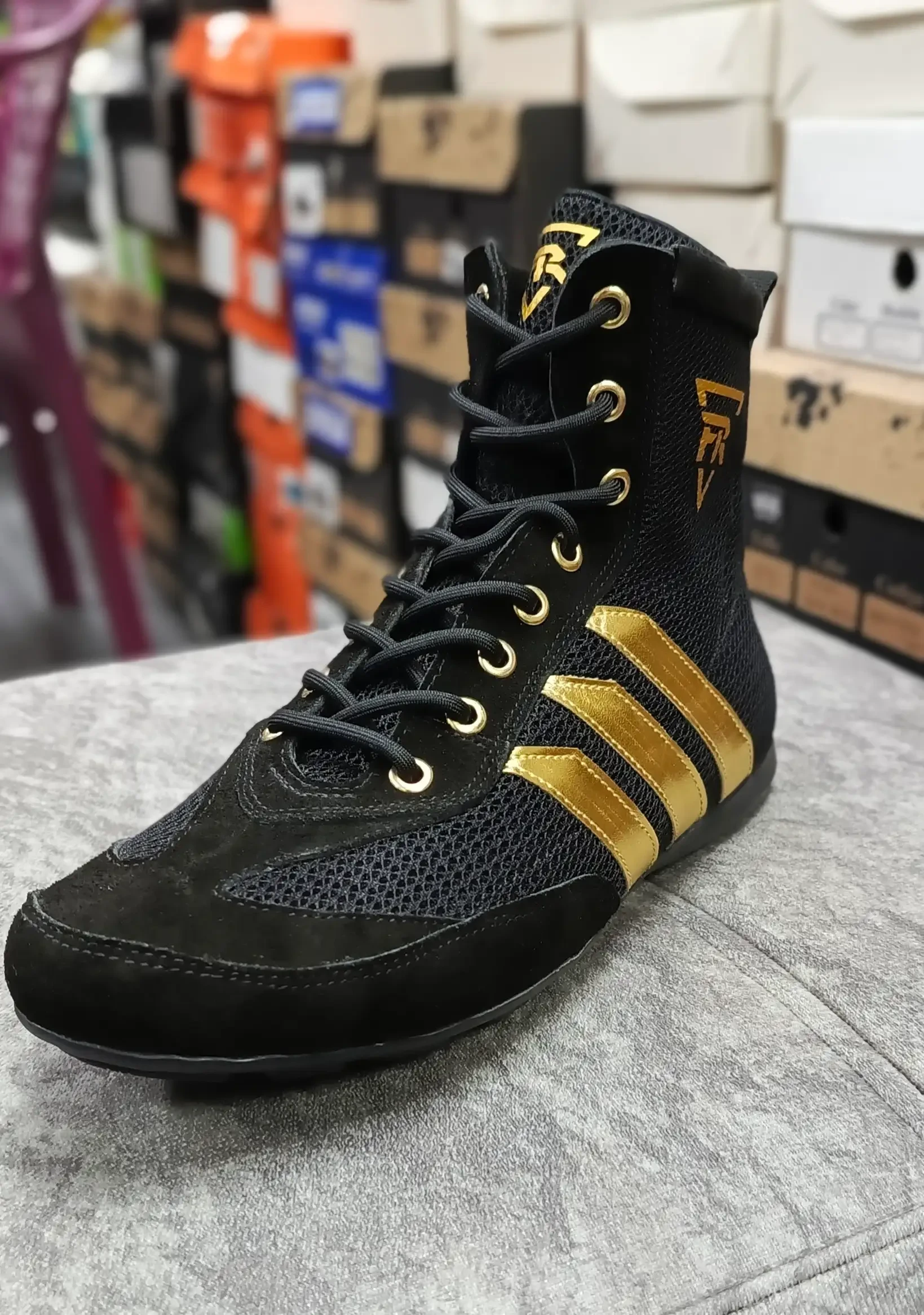 BOTA DE BOX PREDATOR Agotado  2