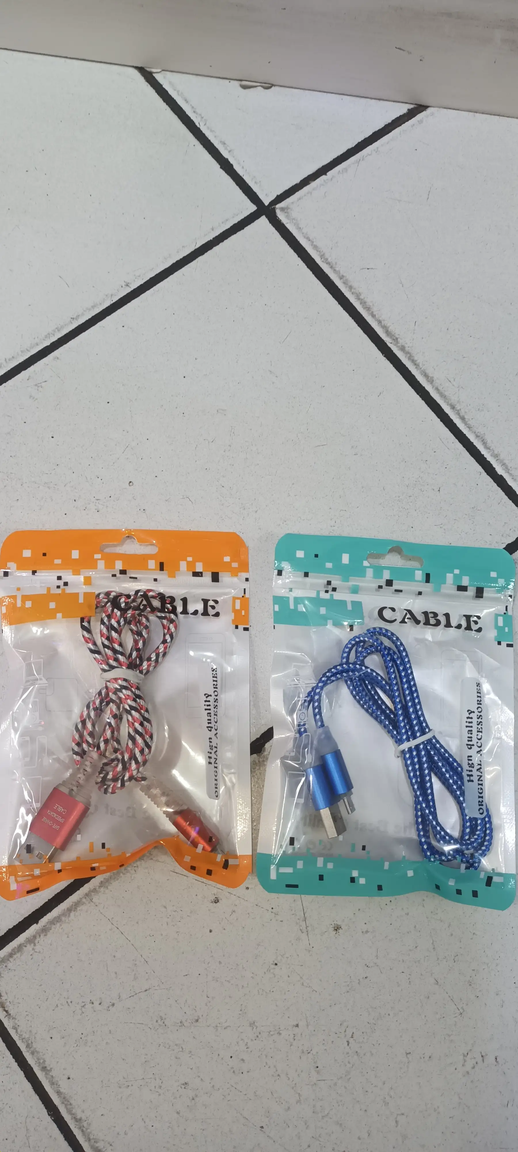 Cable en volsa v8 de colores 2