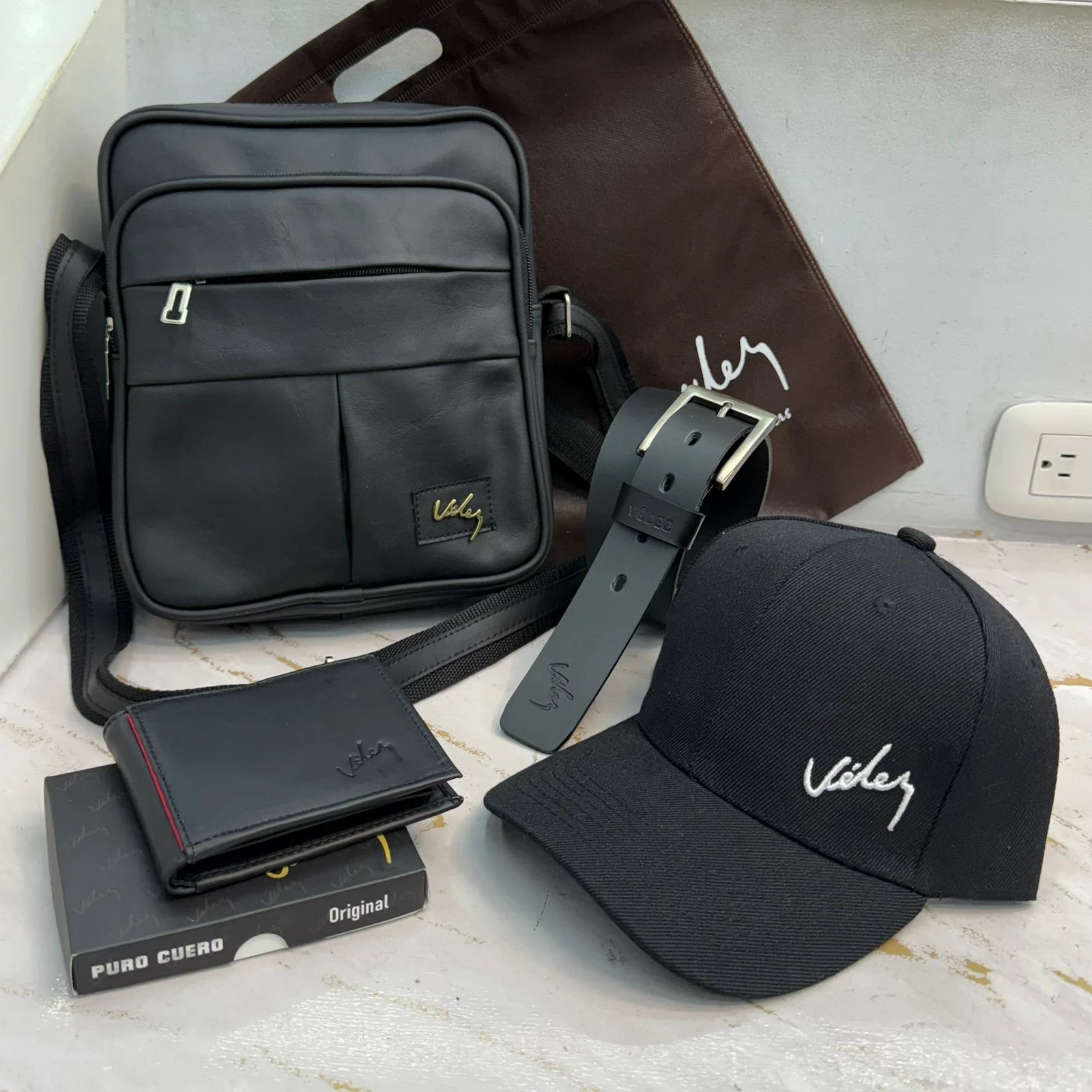 Trio Vélez Larry Gorra Negro 