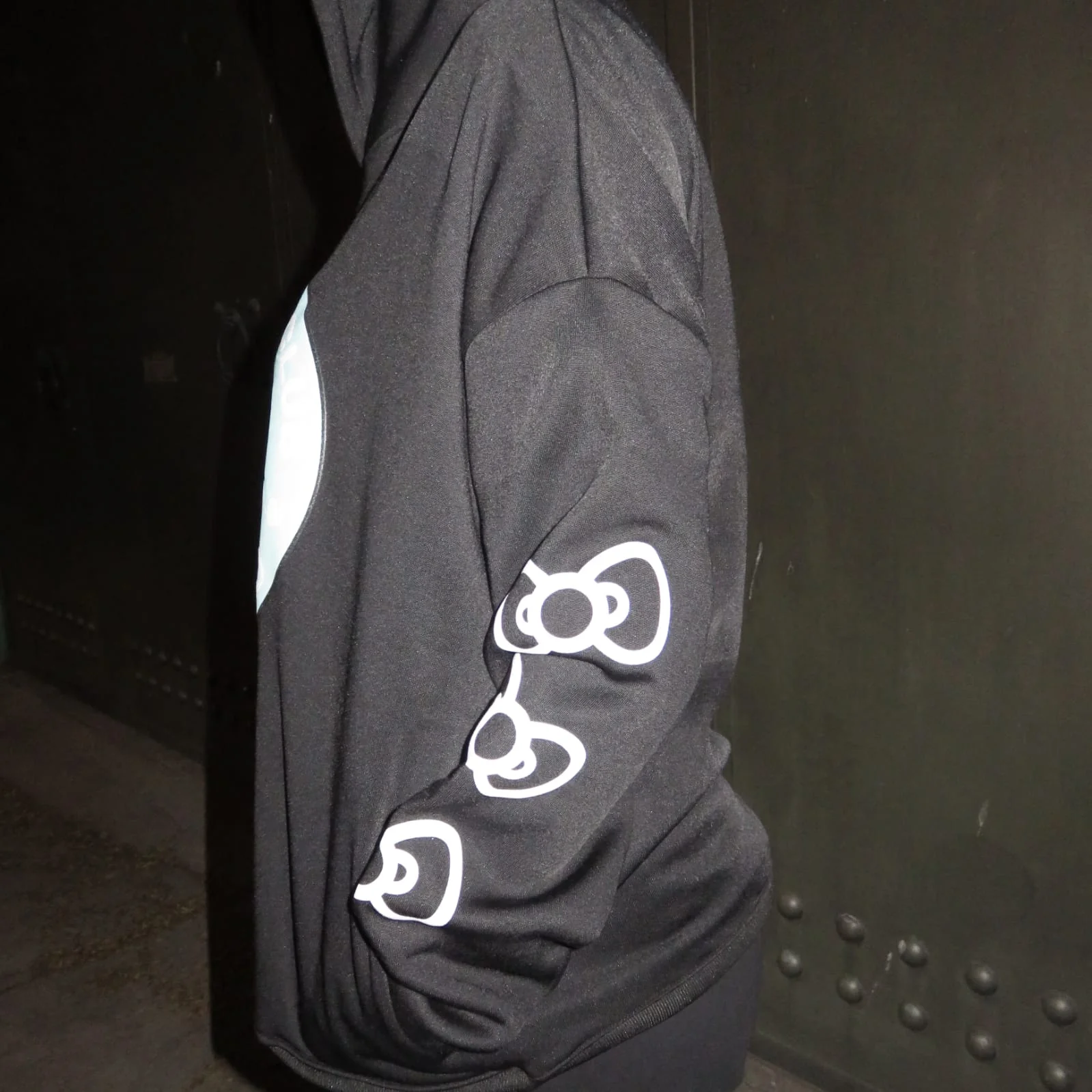 Sudadera Kitty negra 2