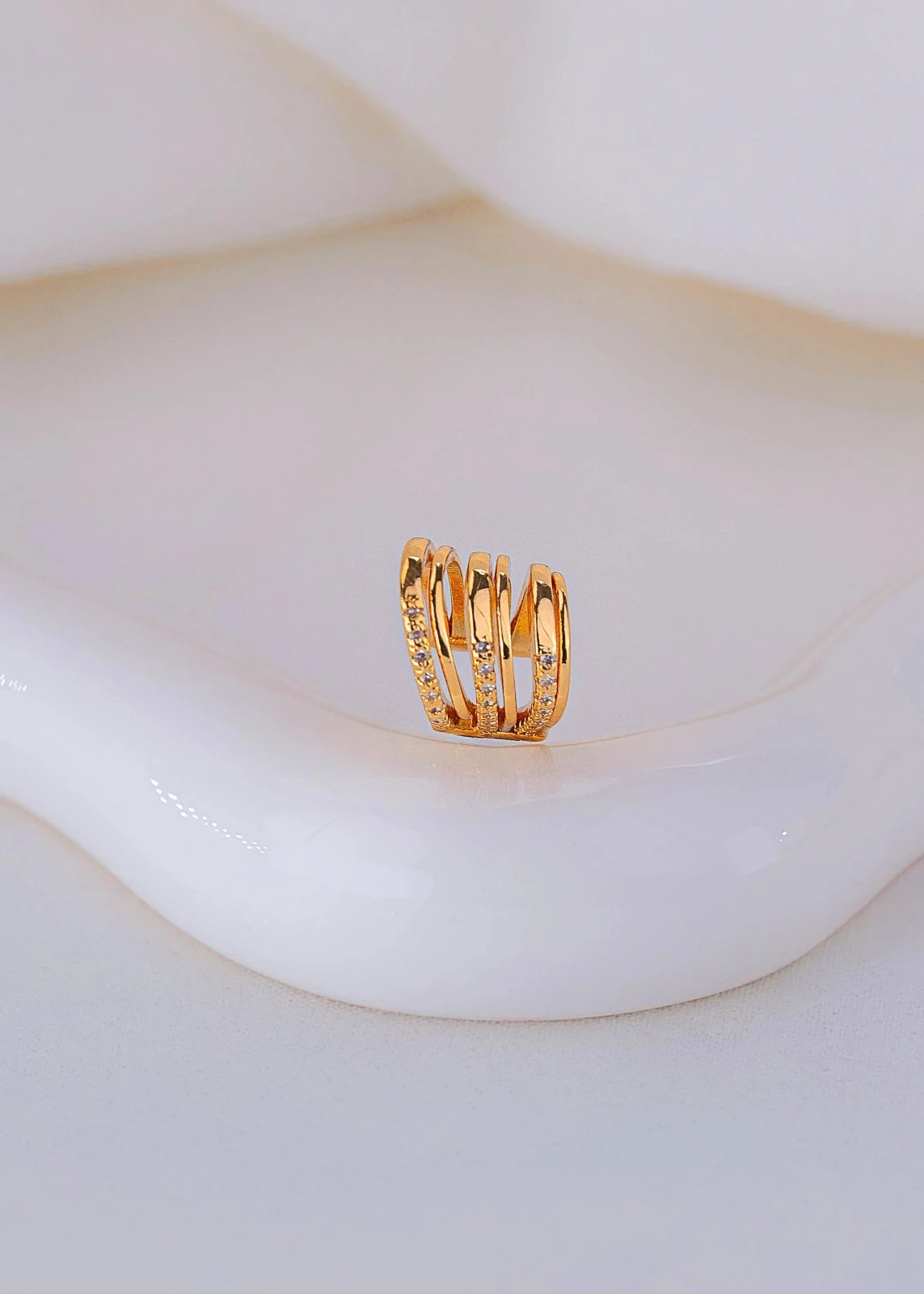 Ear Cuff Ascenda Dorado  3