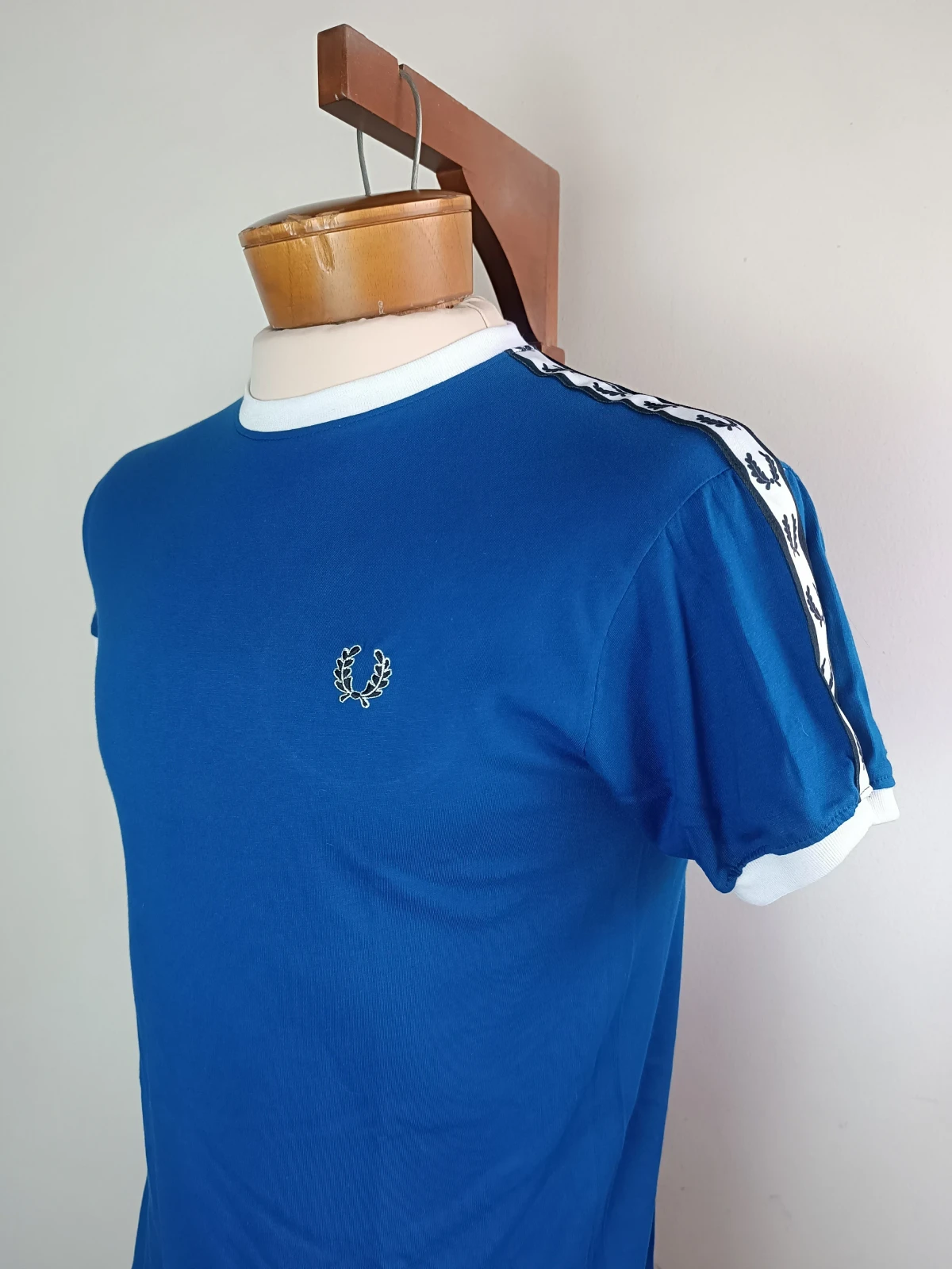 Camiseta algodón  azul rey 2