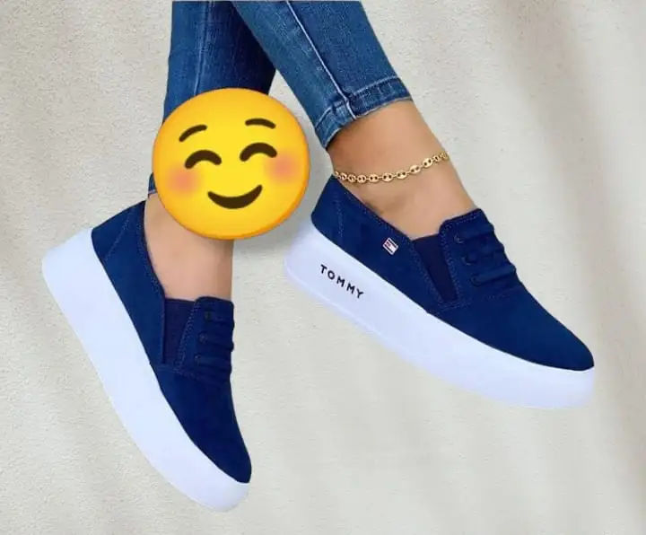 Zapato azul, blanco, rojo con cordon 3