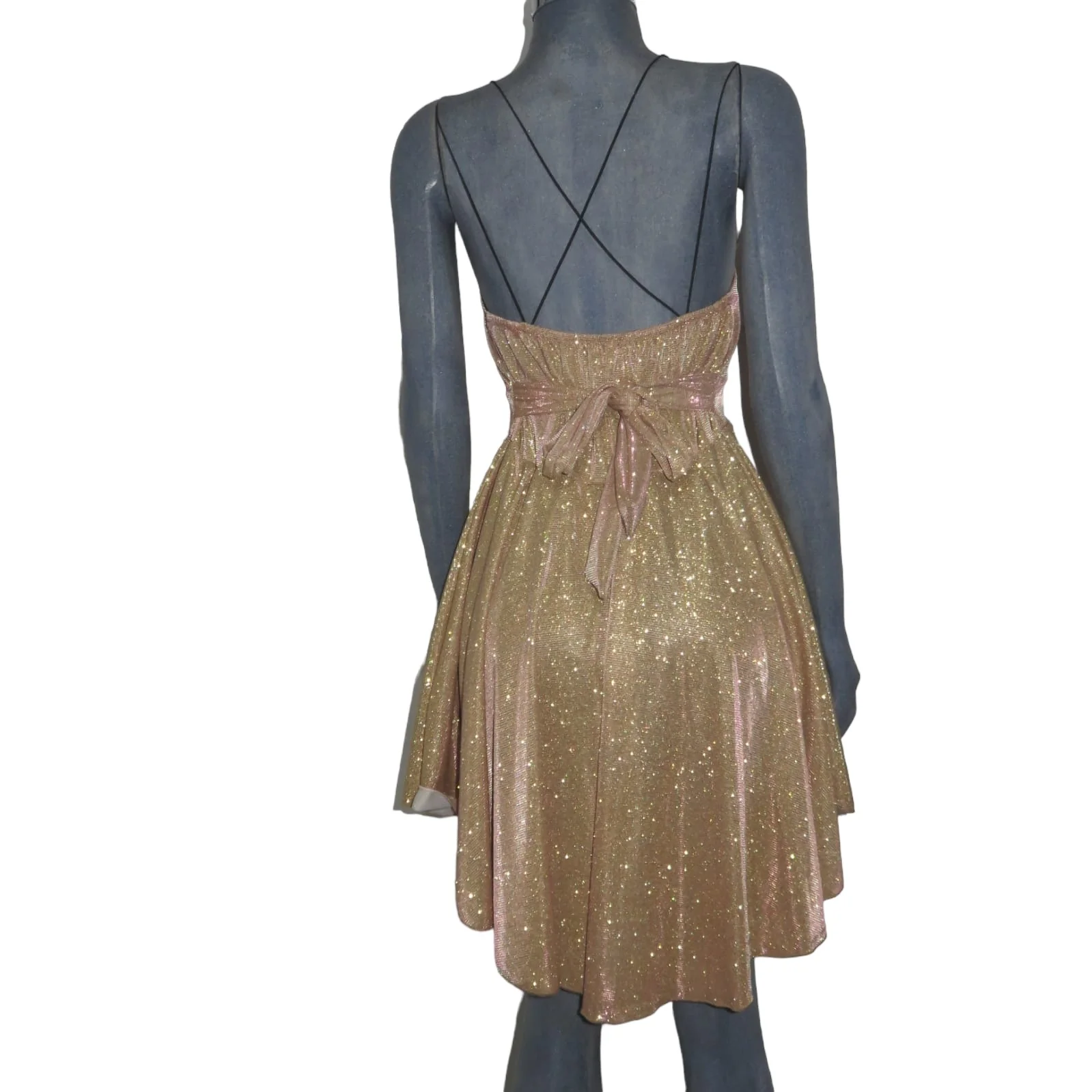 Vestido dorado brilloso 2